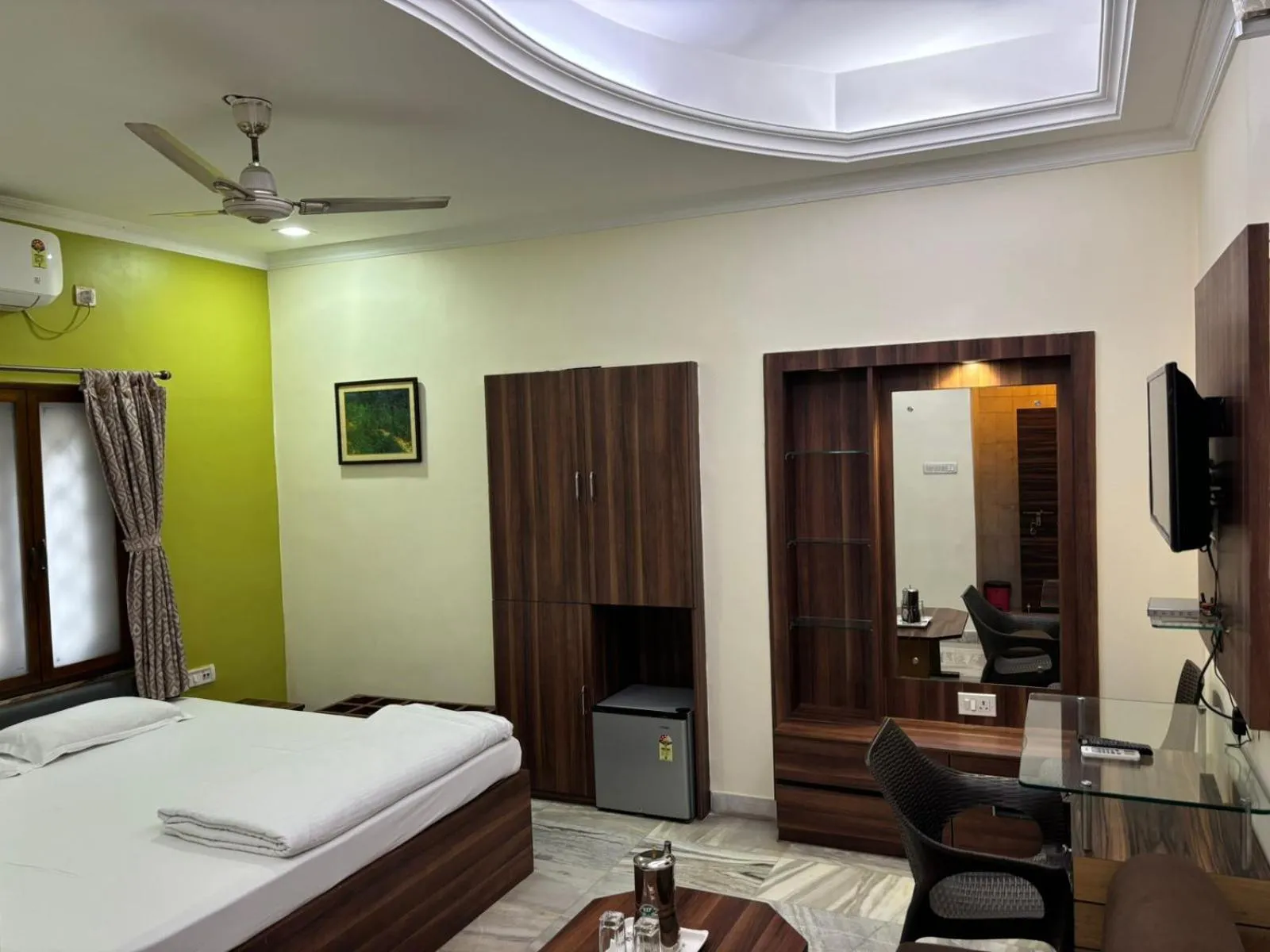 Bed in Om Sai Villa Guesthouse
