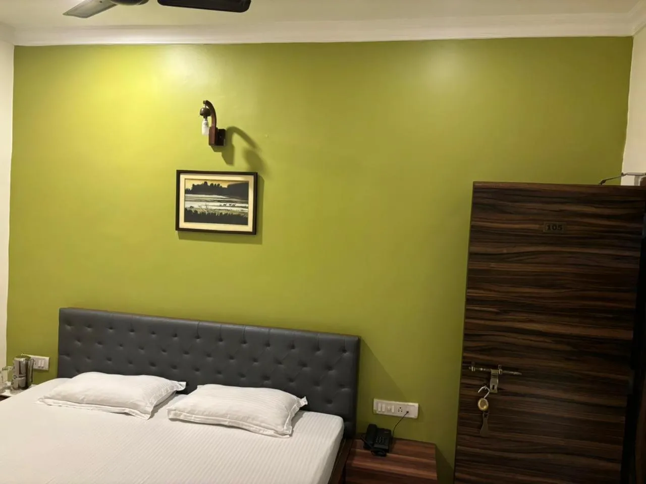 Bed in Om Sai Villa Guesthouse