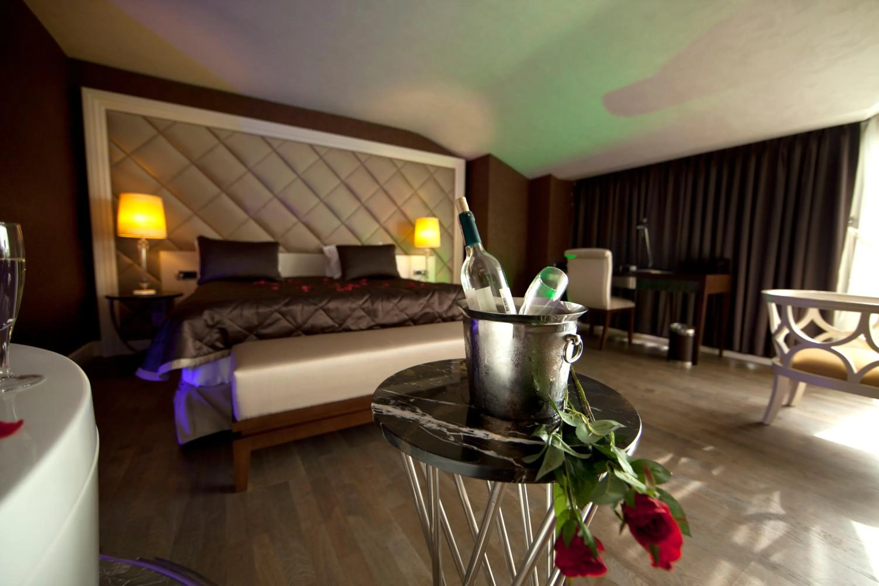 Bed in Taba Luxury Suites and Hotel
