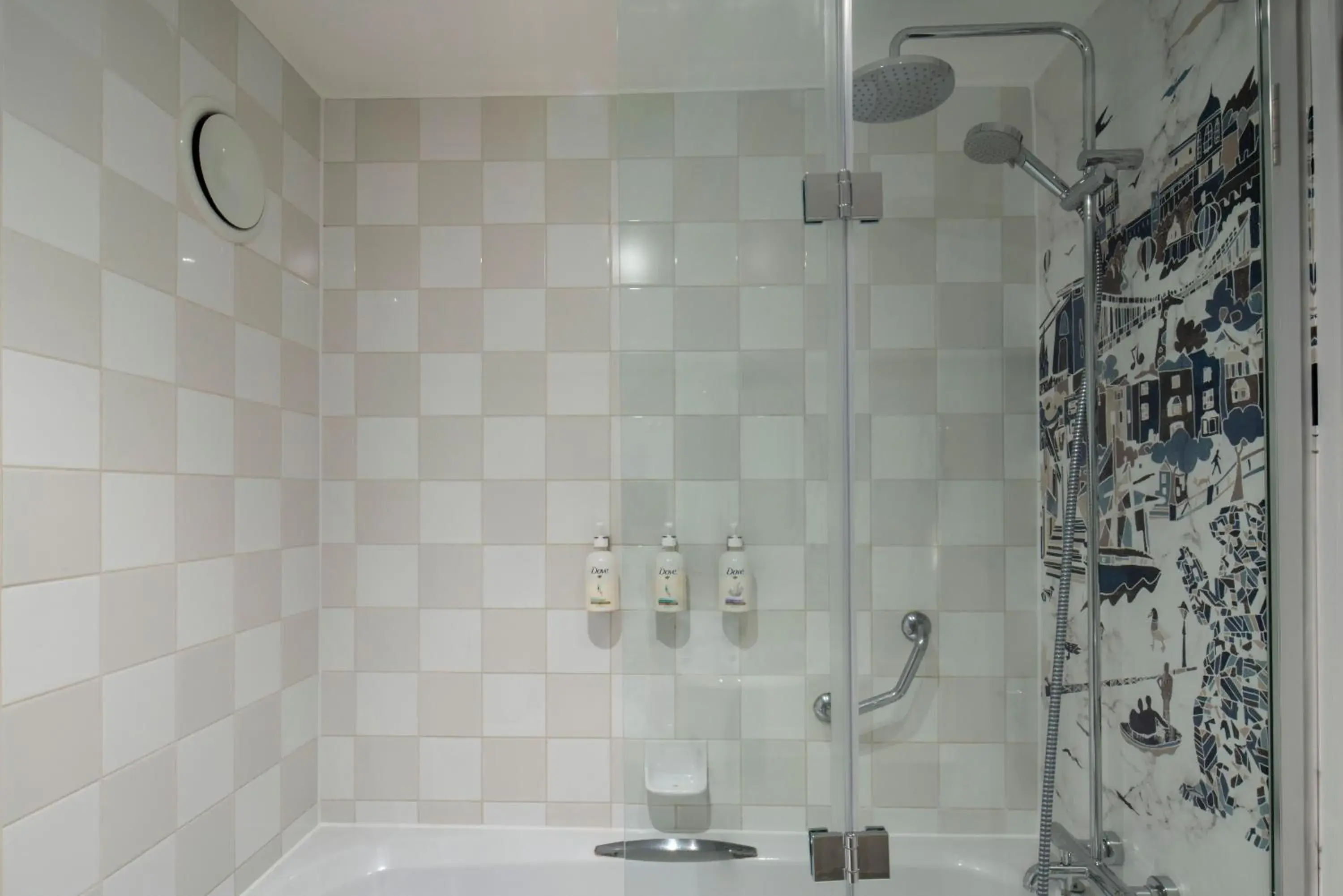 Standard King Room in Holiday Inn Bristol Filton by IHG Standard King Room in Holiday Inn Bristol Filton by IHG