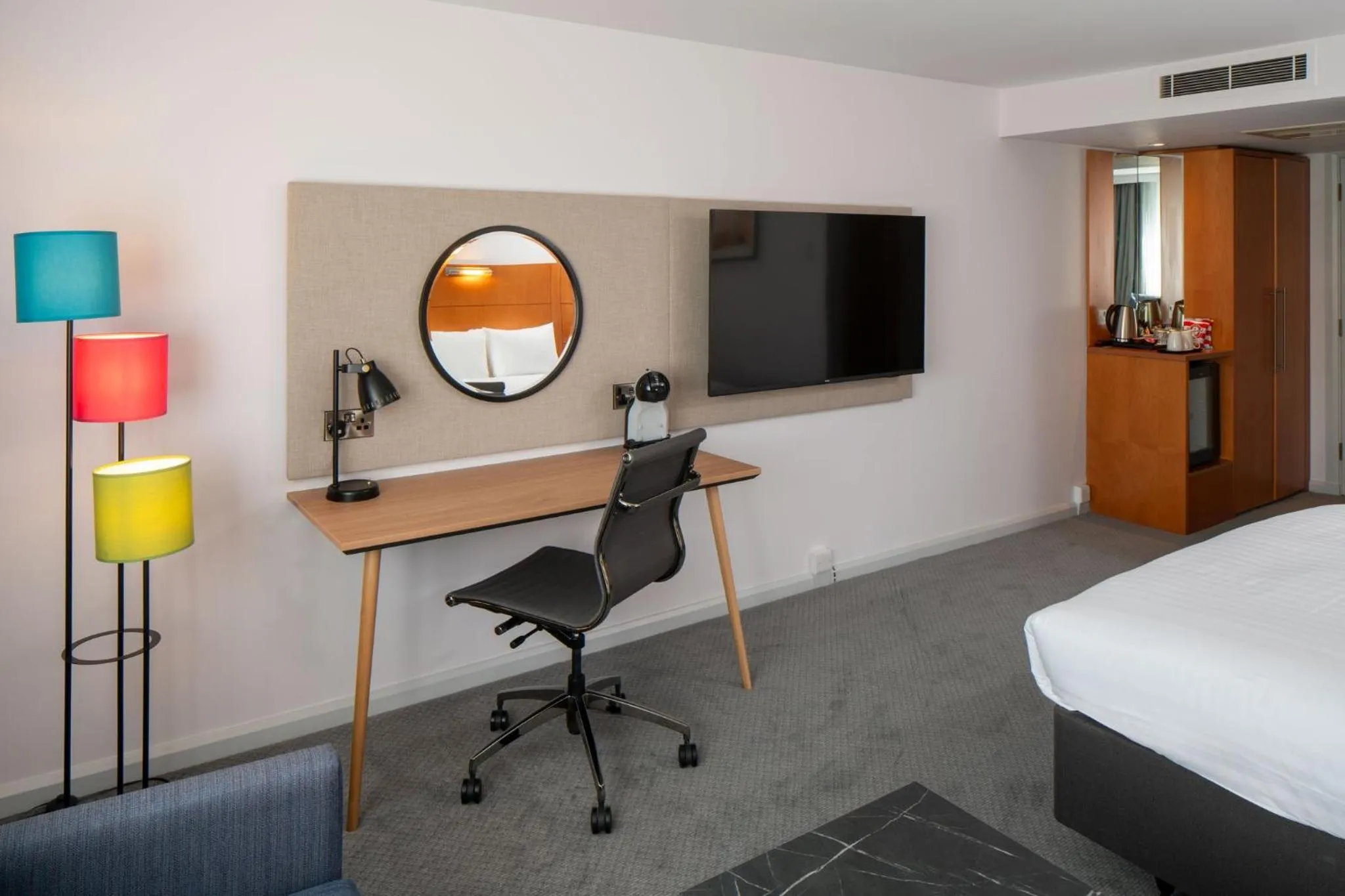 Photo of the whole room, Bed in Holiday Inn Bristol Filton by IHG