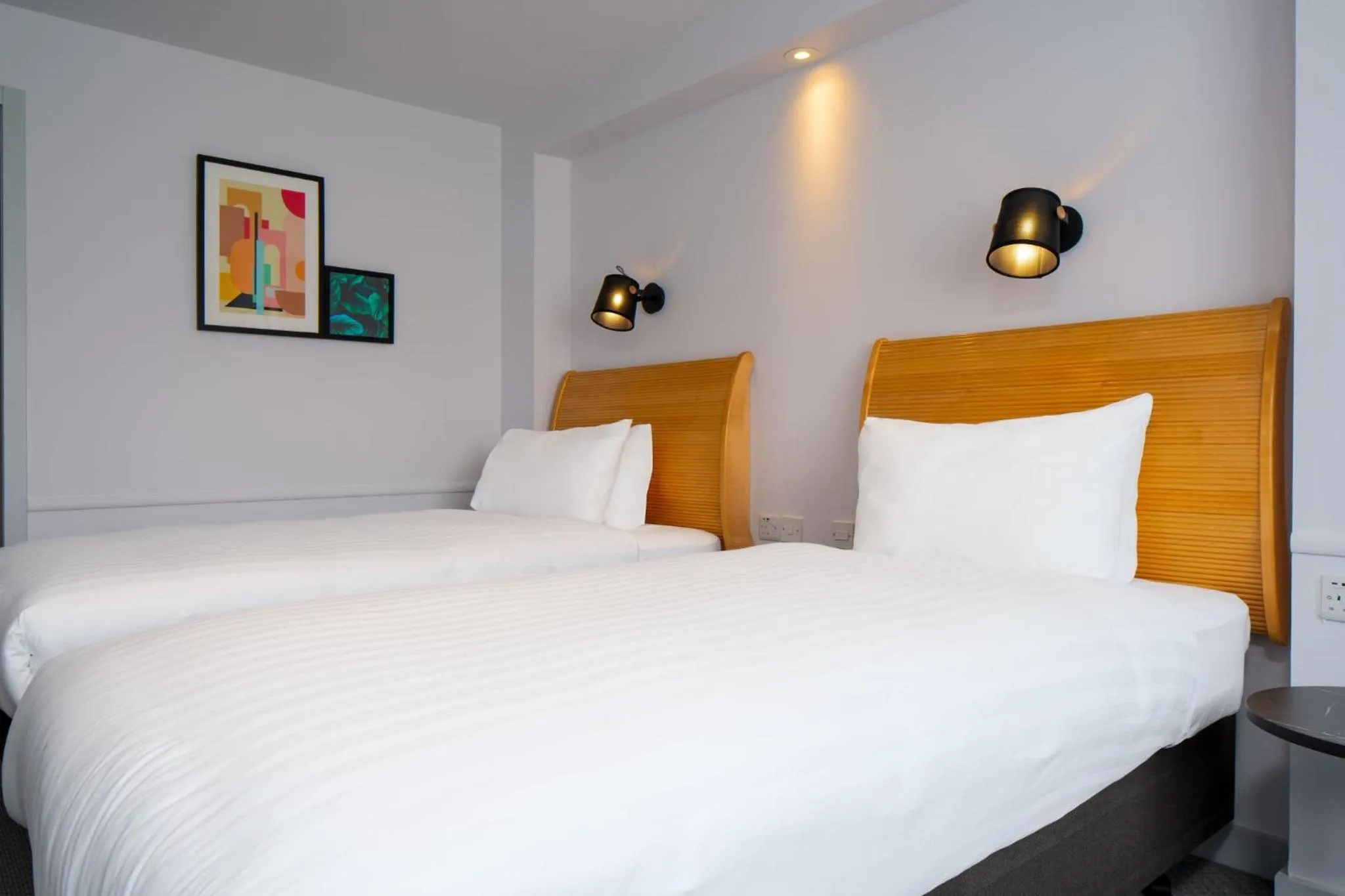 Photo of the whole room, Bed in Holiday Inn Bristol Filton by IHG