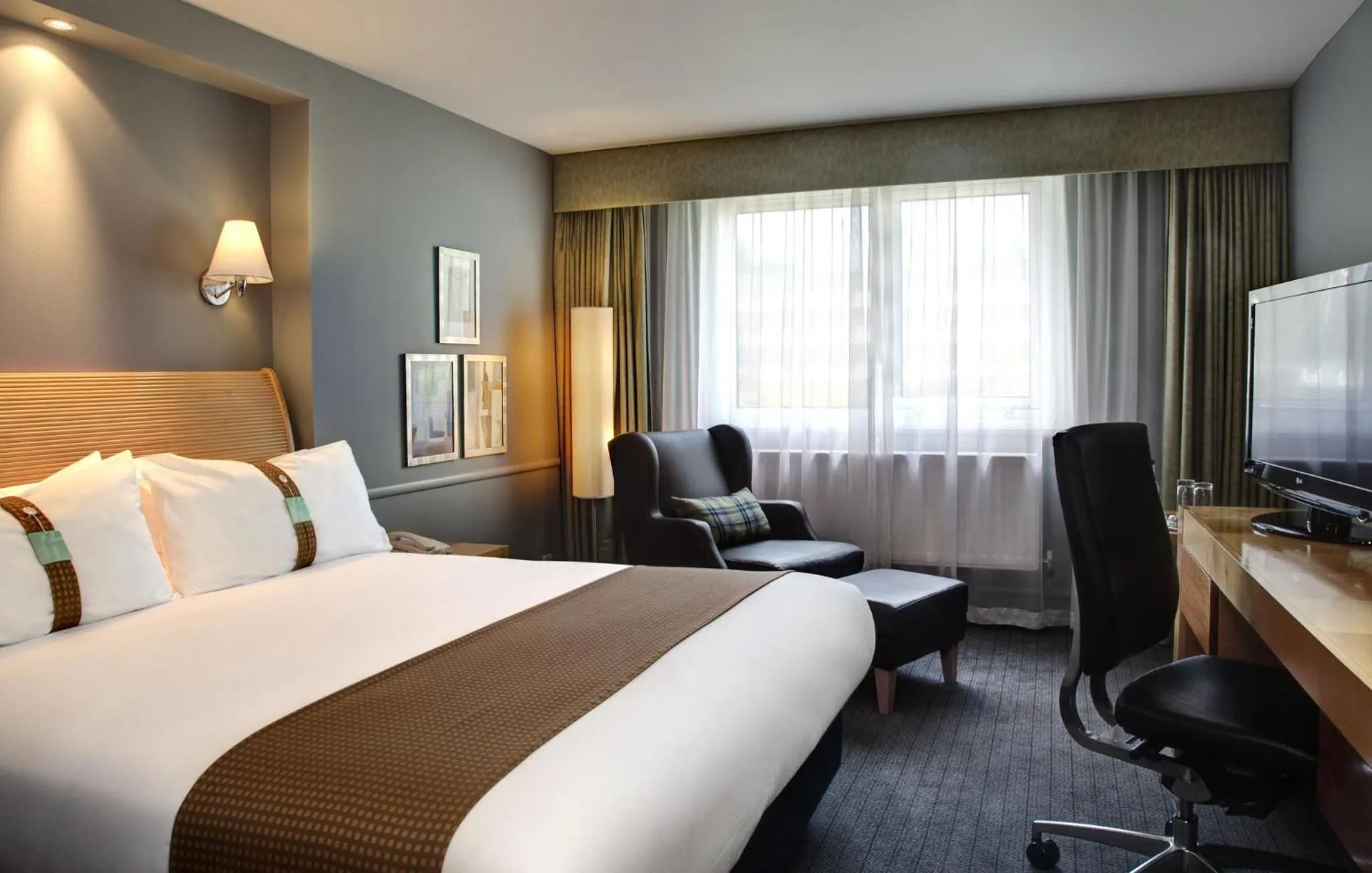 Photo of the whole room, Bed in Holiday Inn Bristol Filton by IHG