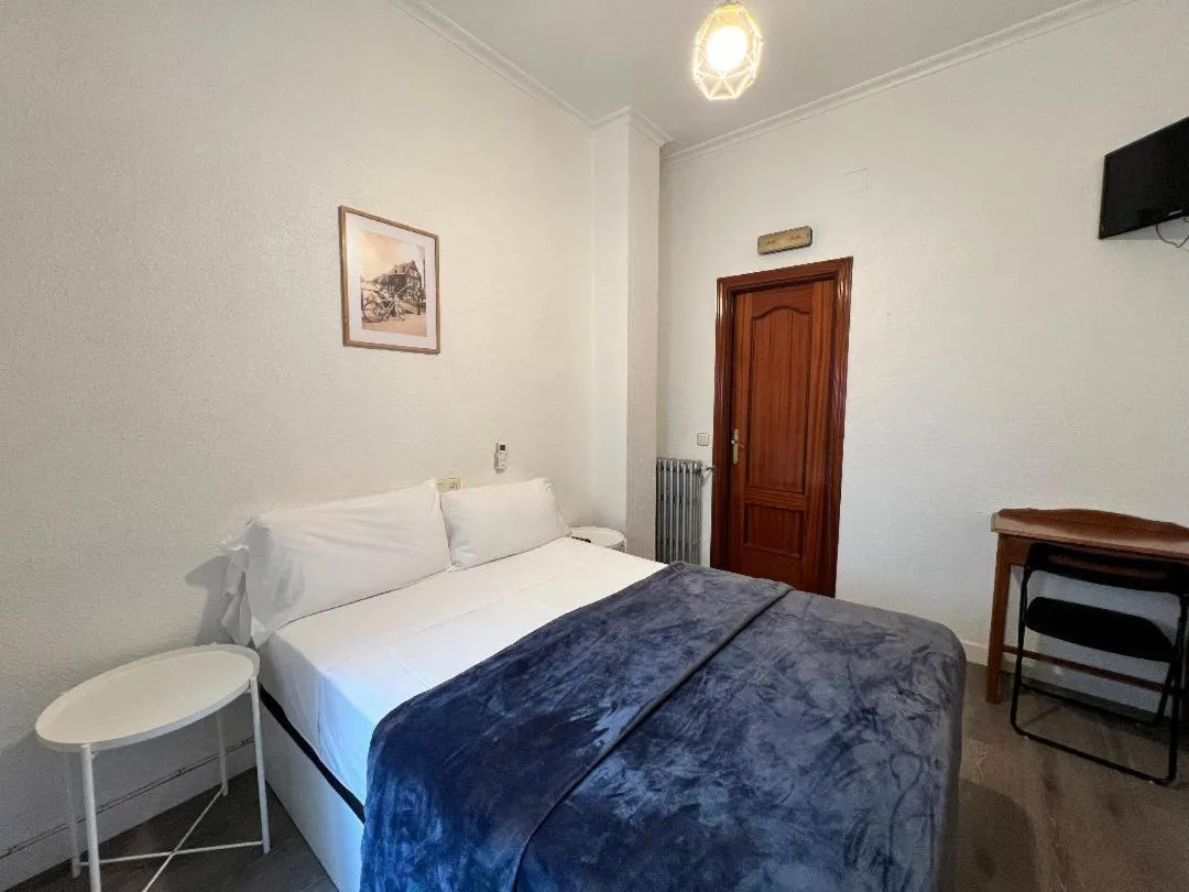 Bed in Hostal Palacios Fuencarral