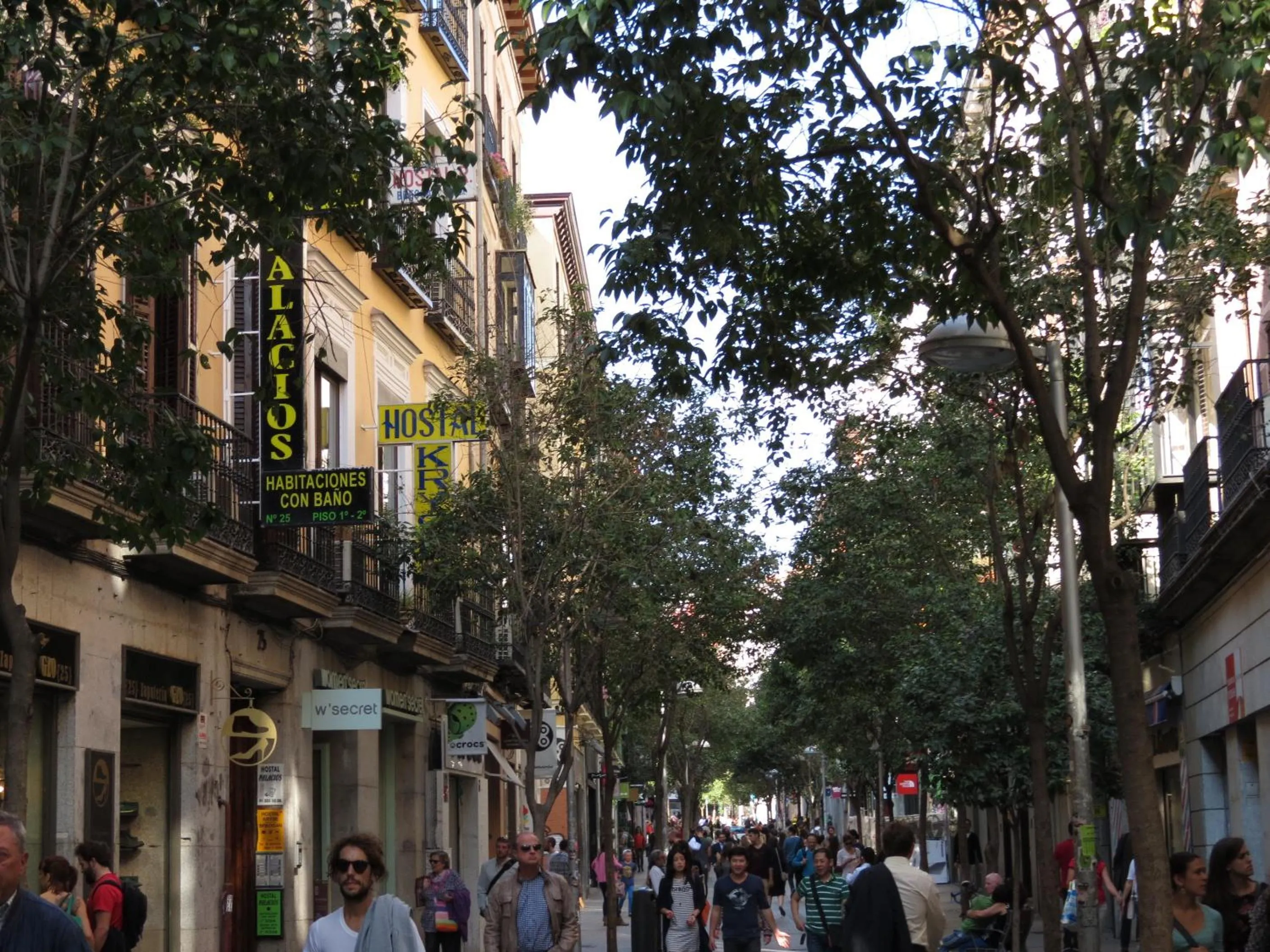 Property building in Hostal Palacios Fuencarral