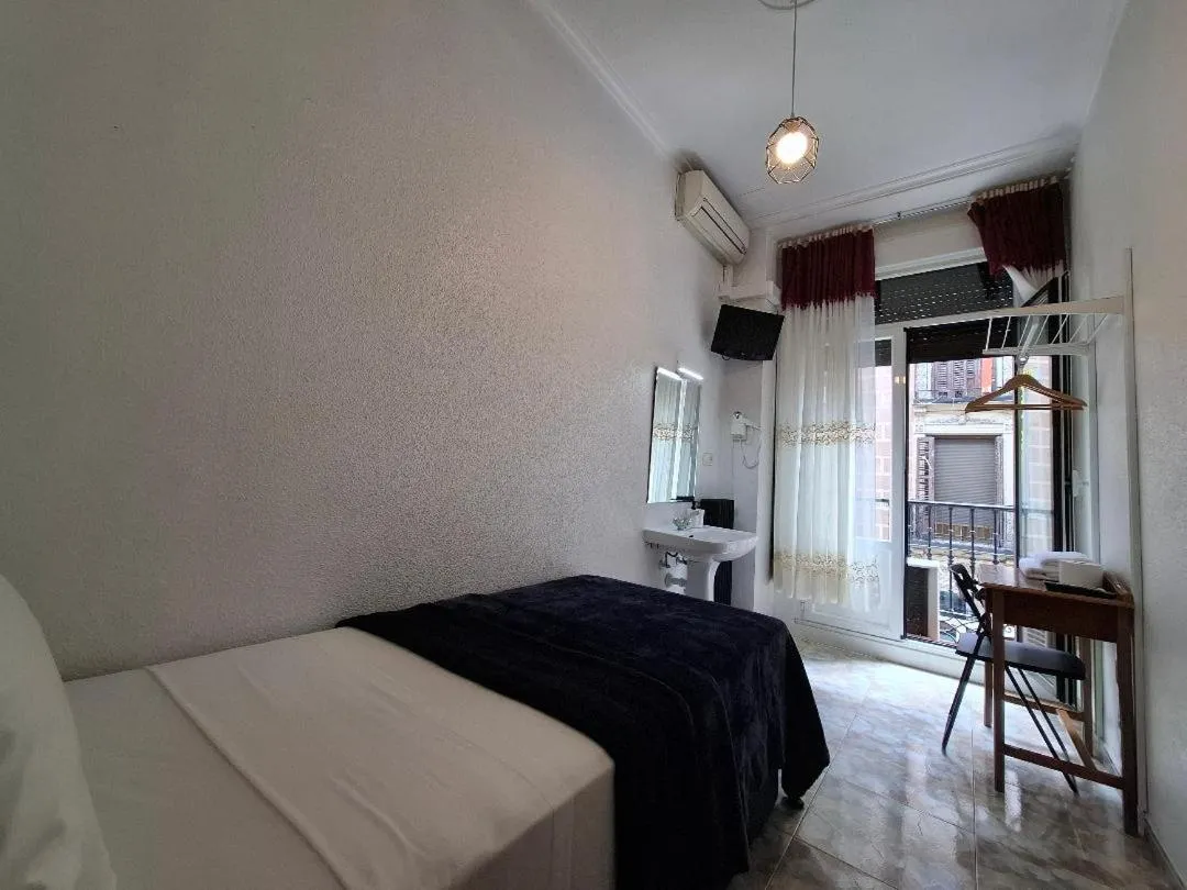 Bed in Hostal Palacios Fuencarral