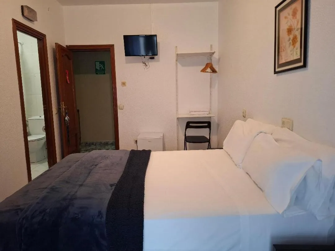 Bed in Hostal Palacios Fuencarral