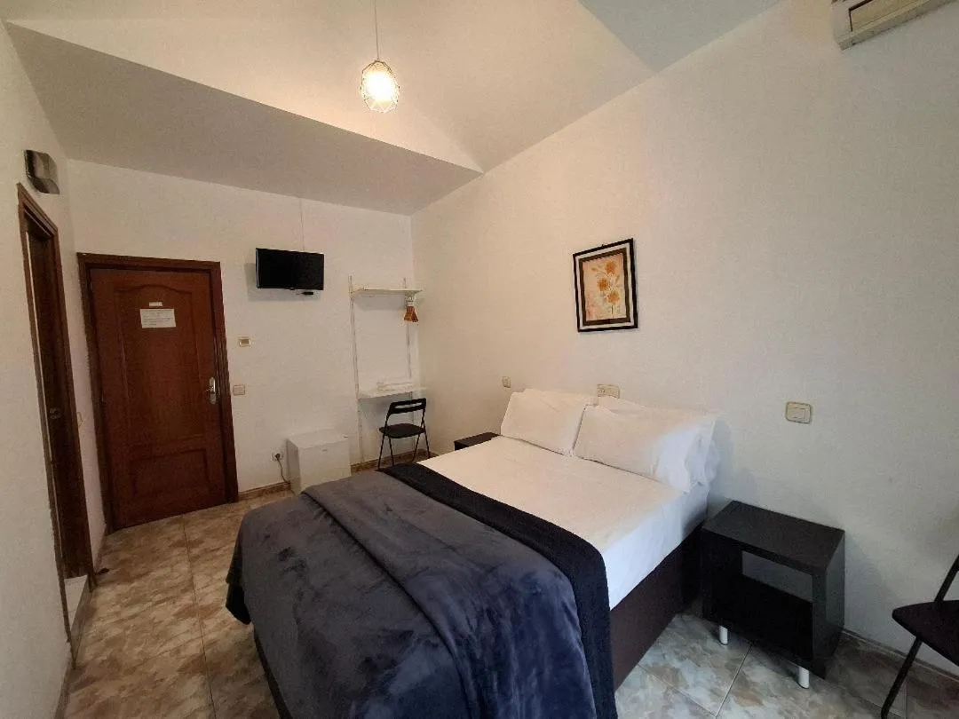 Bed in Hostal Palacios Fuencarral