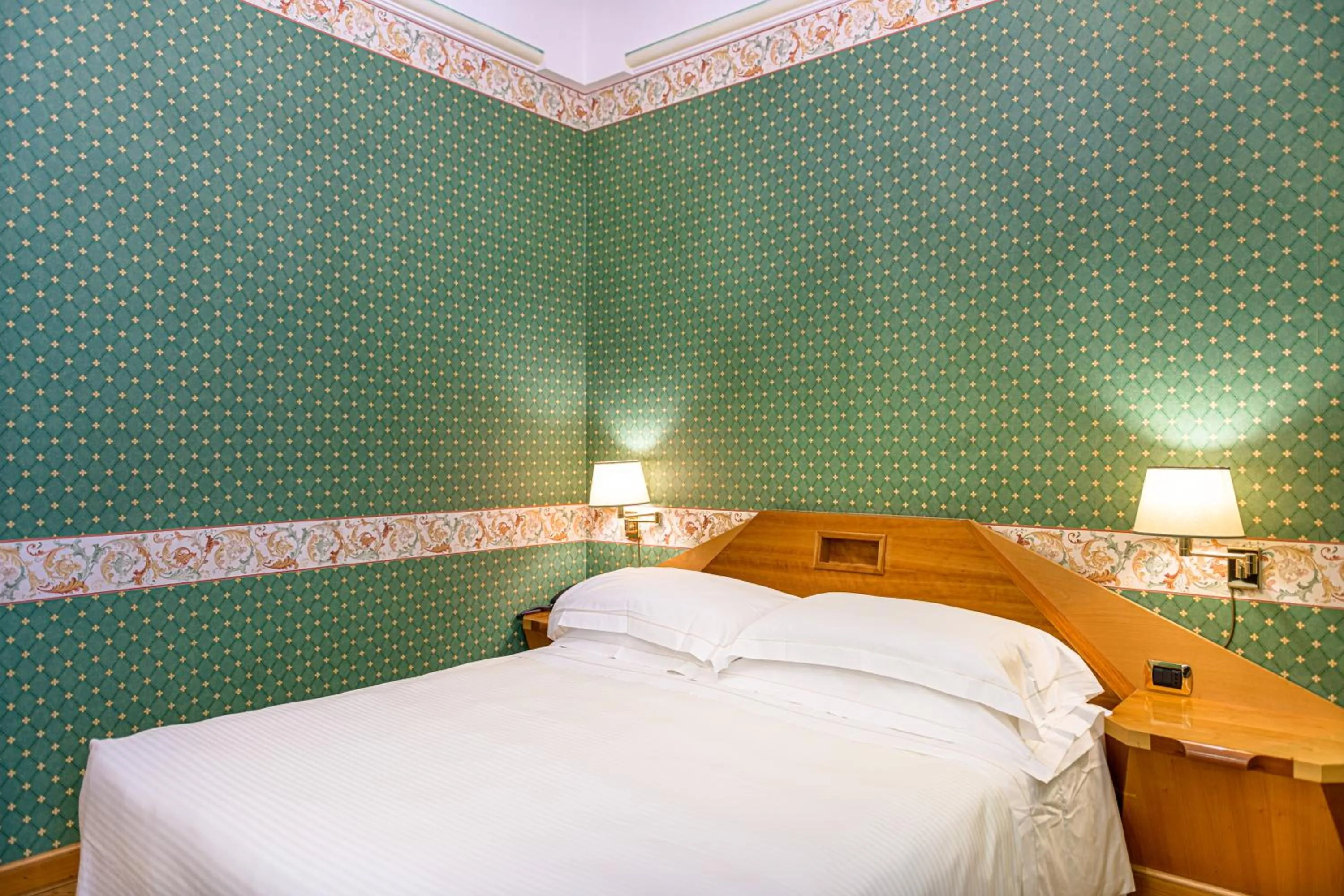 Bedroom, Bed in Hotel S. Anna