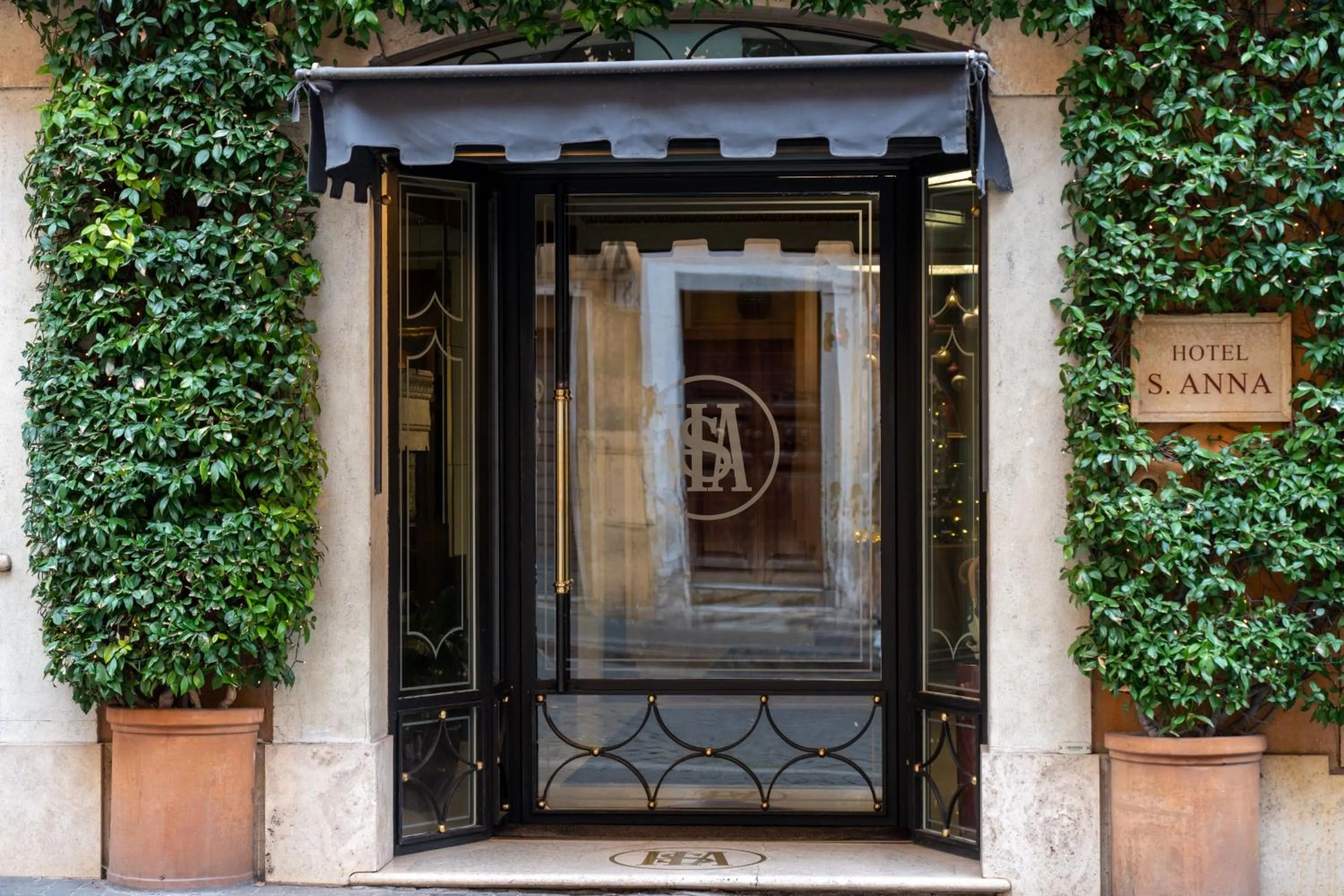 Facade/entrance in Hotel S. Anna