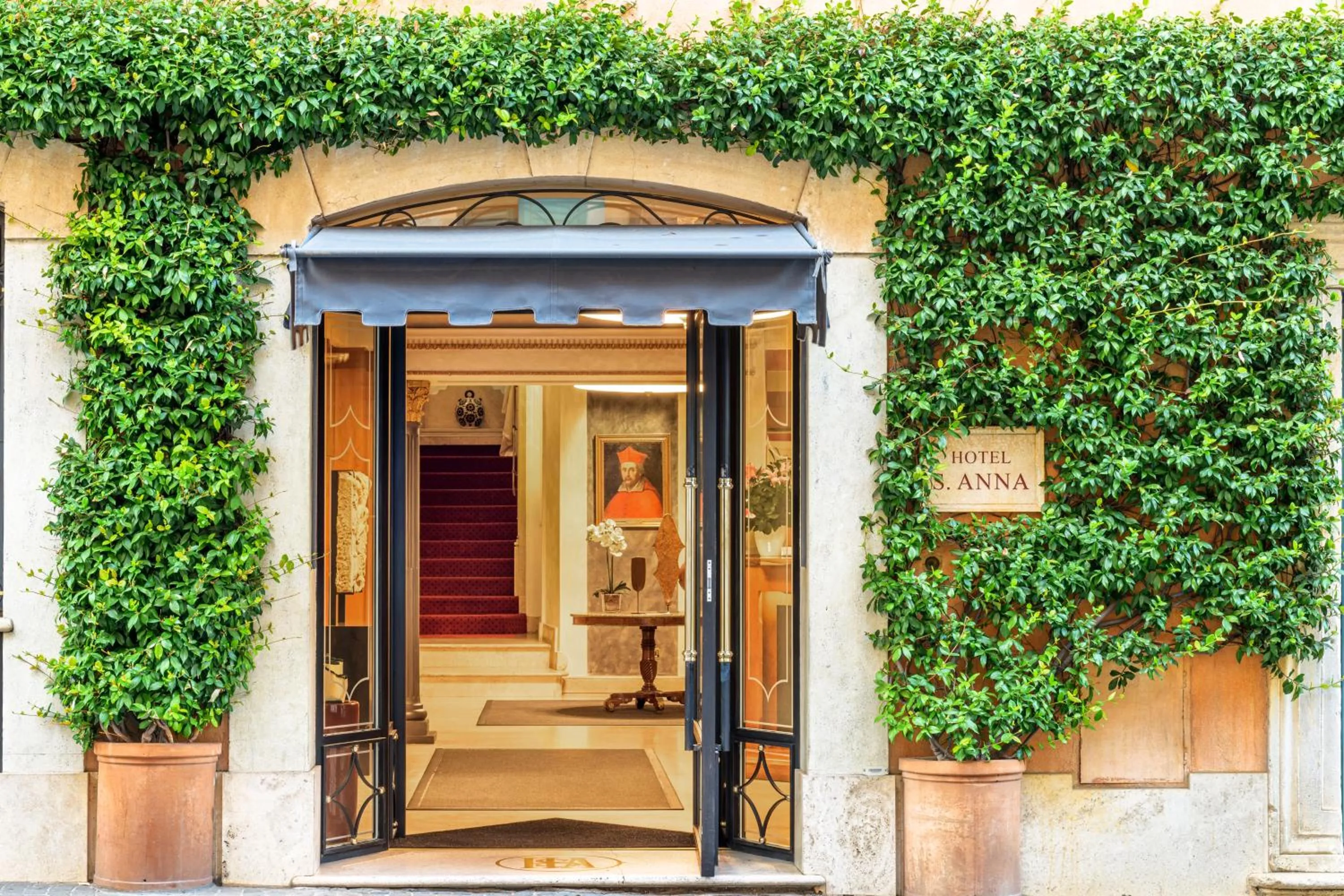 Facade/entrance in Hotel S. Anna