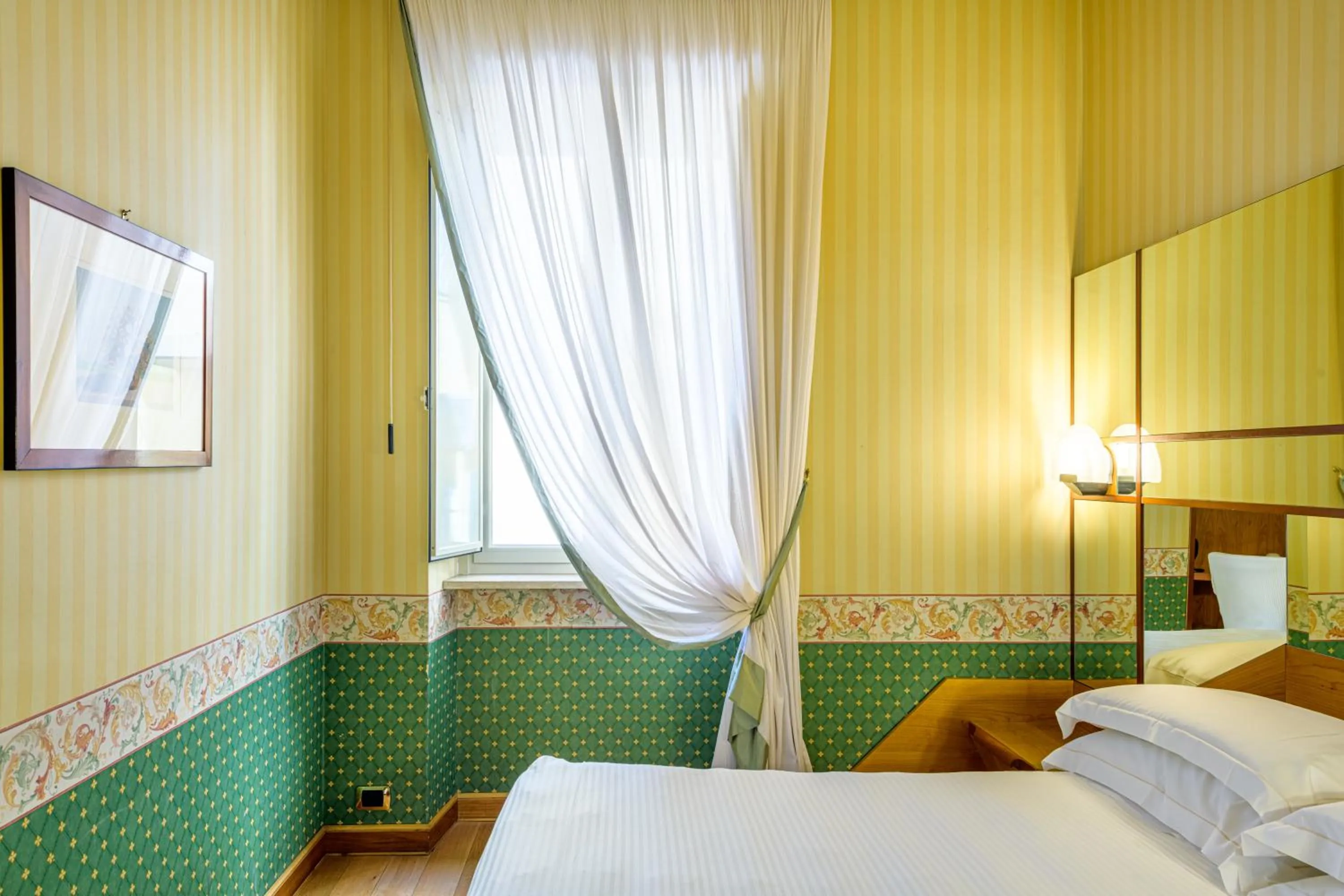 Bedroom, Bed in Hotel S. Anna