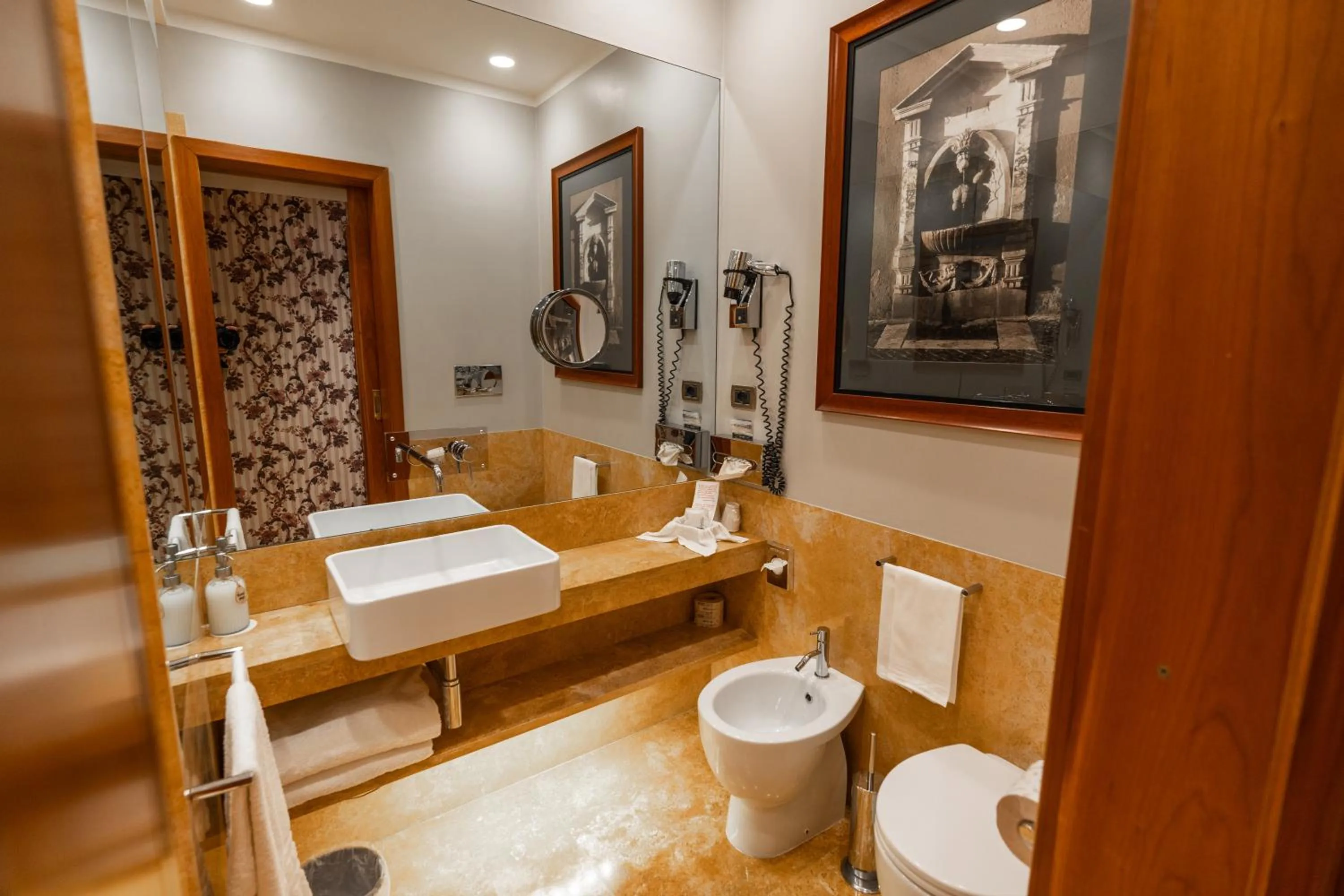 Bathroom in Hotel S. Anna