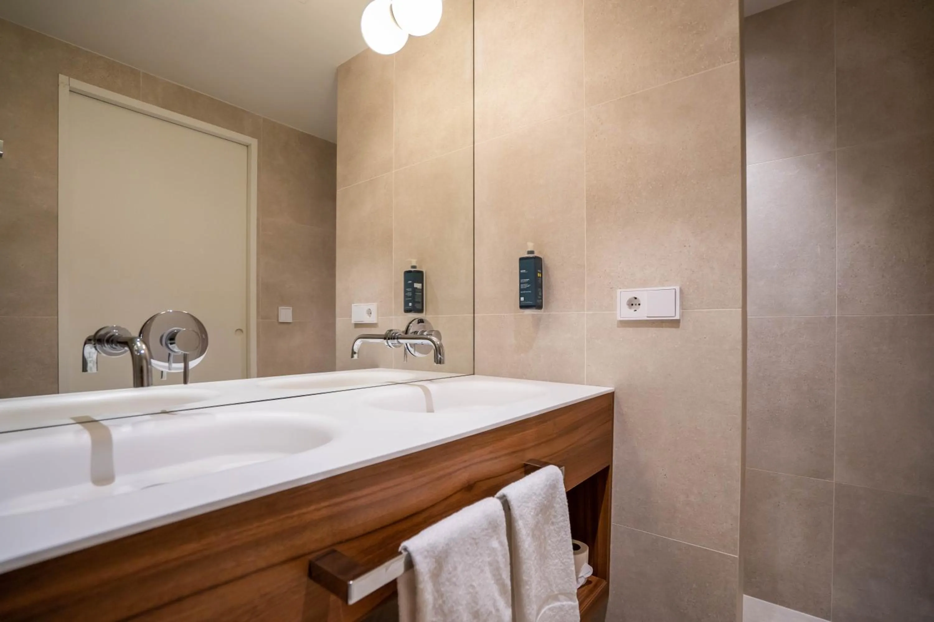 Bathroom in Teide Rooms