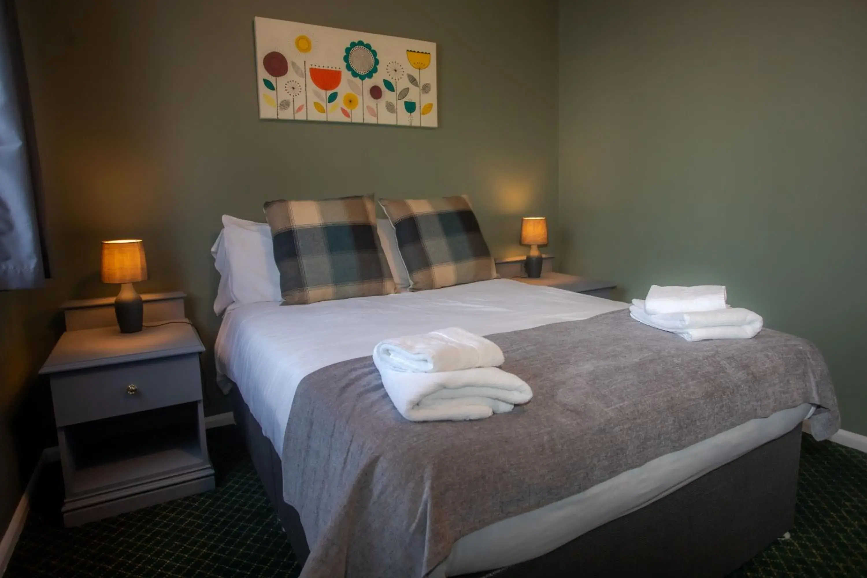 Family Room (2 Adults + 1 Child) in Bells Hotel Family Room (2 Adults + 1 Child) in Bells Hotel