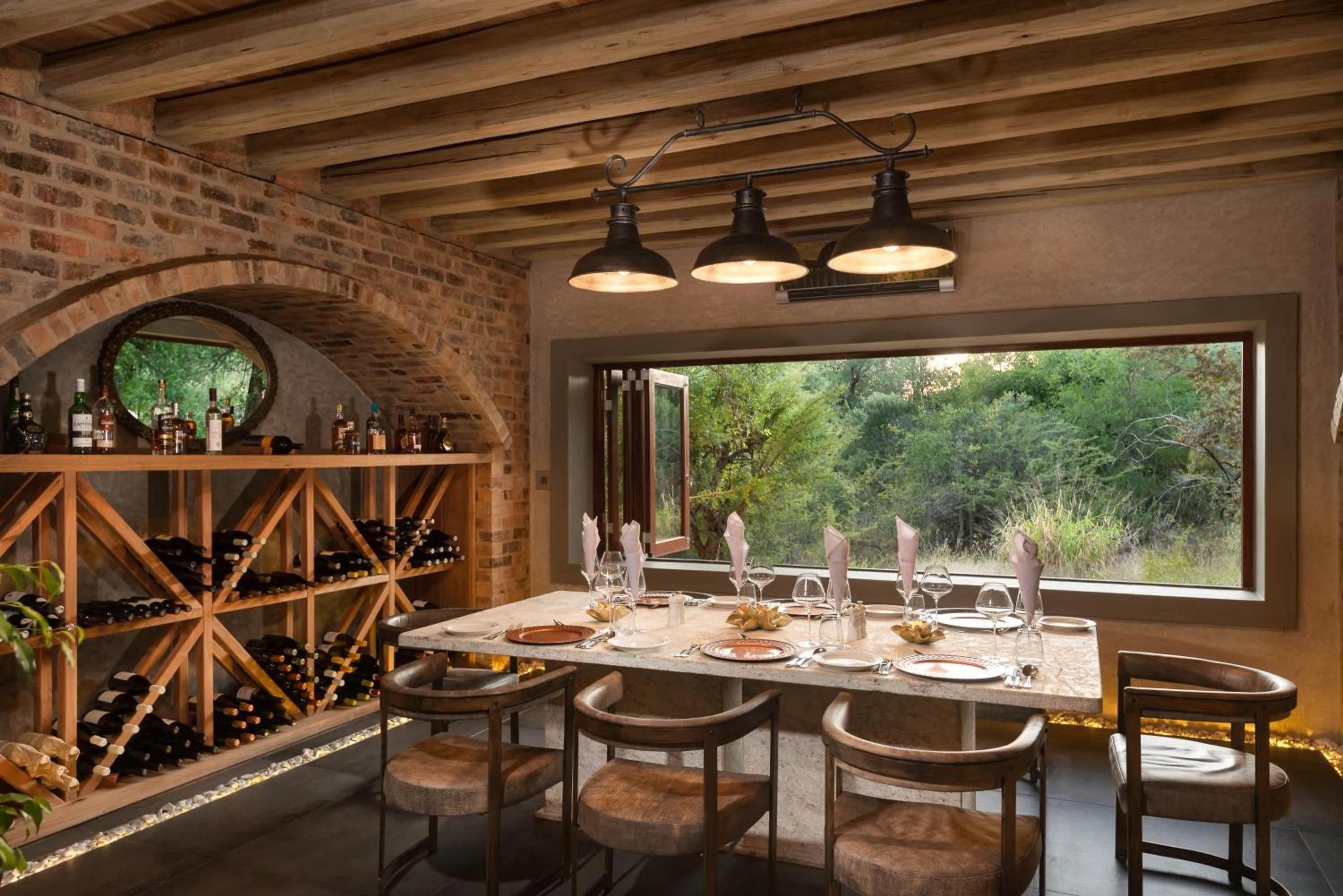 Restaurant/places to eat in Lush Private Game Lodge