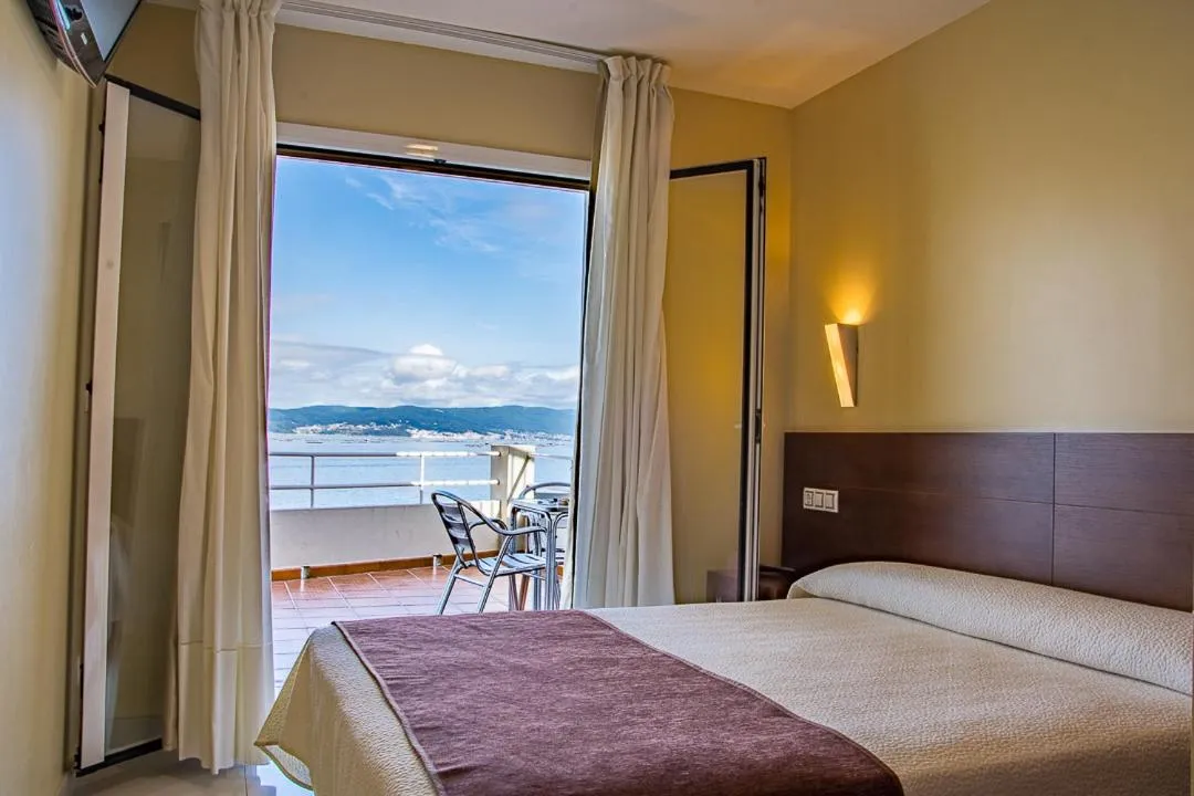 Bed in Hotel Restaurante Loureiro