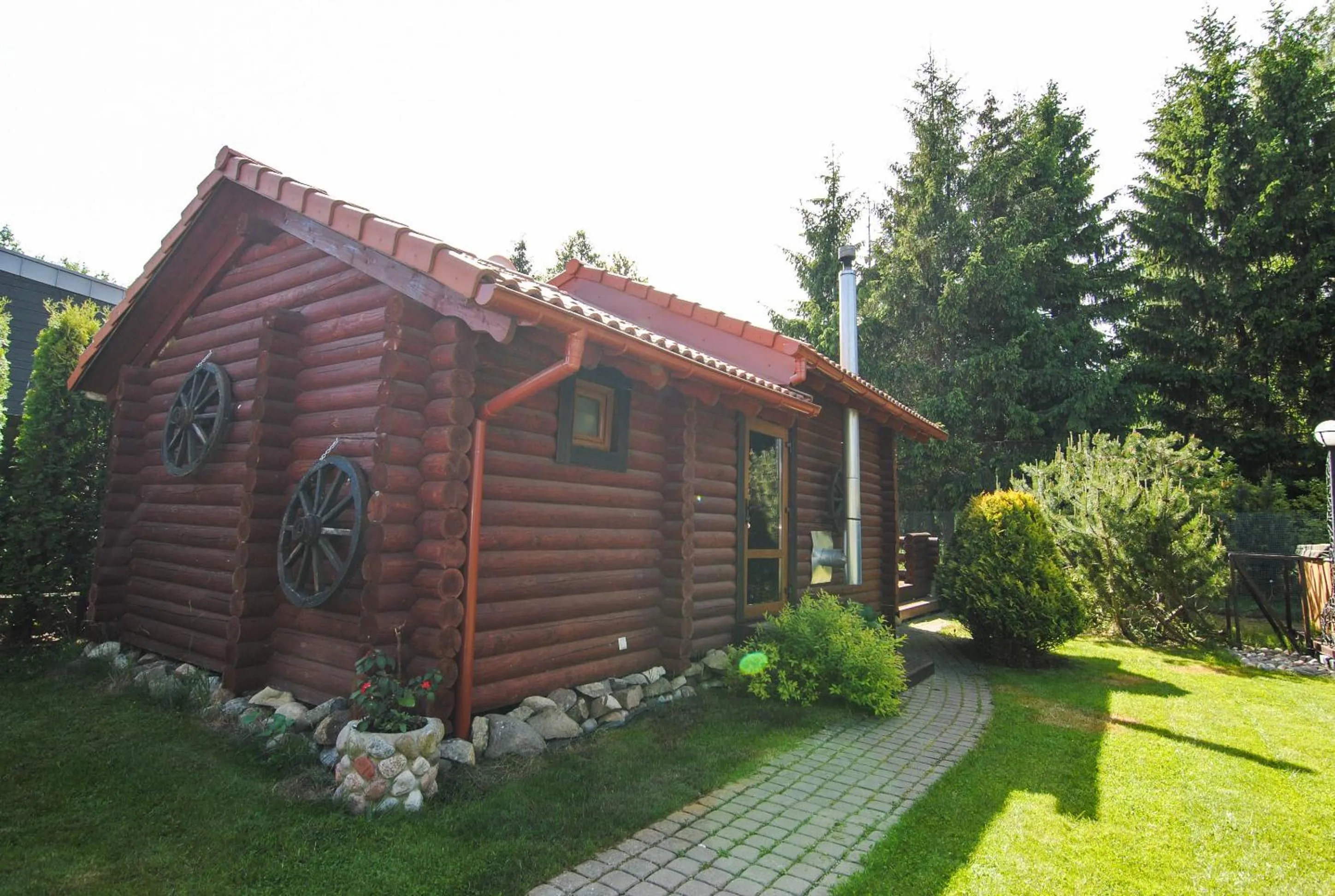 Property building in Eimio Vila