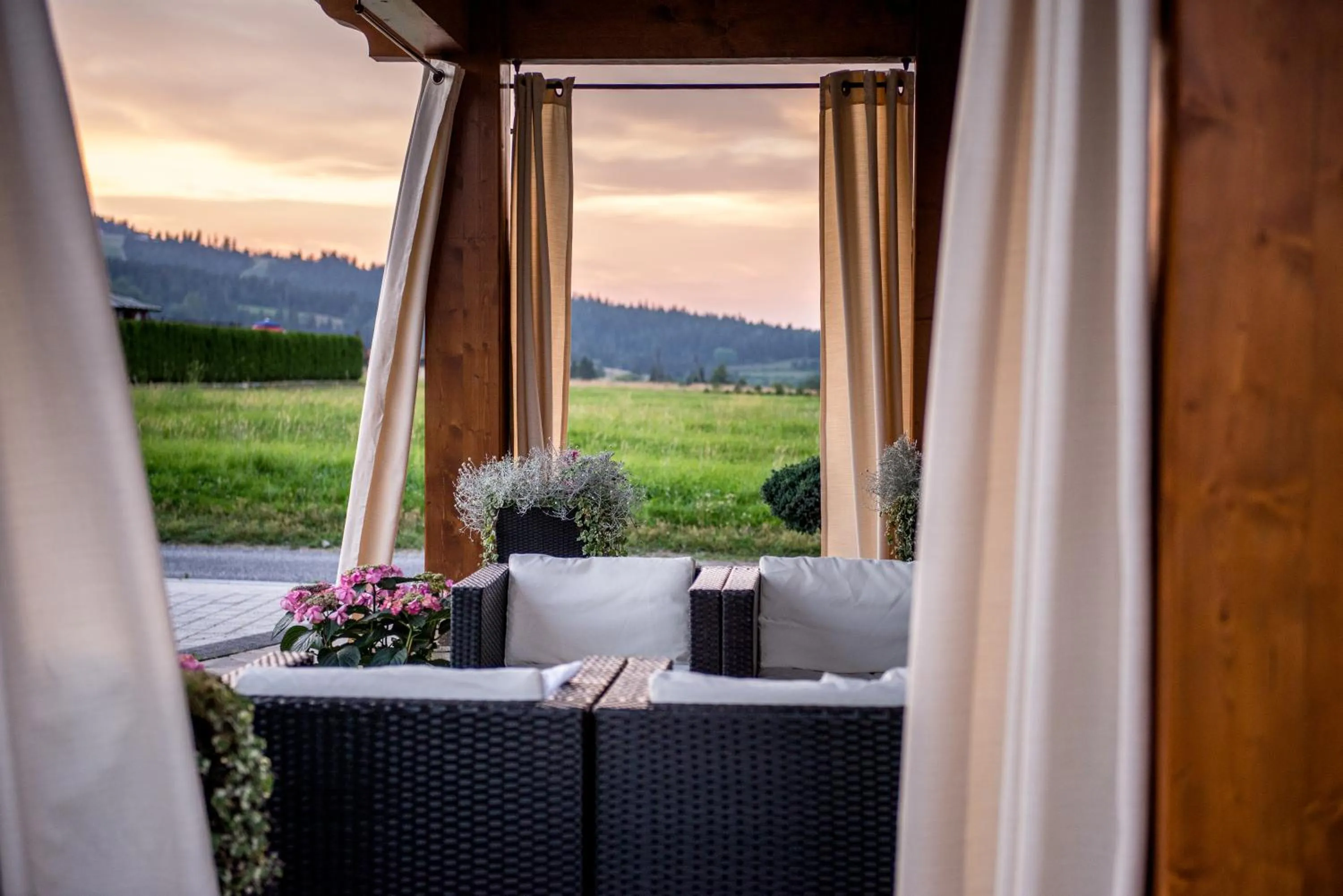 Patio in Silverton -sauna,jacuzzi,mini siłownia,bar sezonowy, przyjazny rodzinom