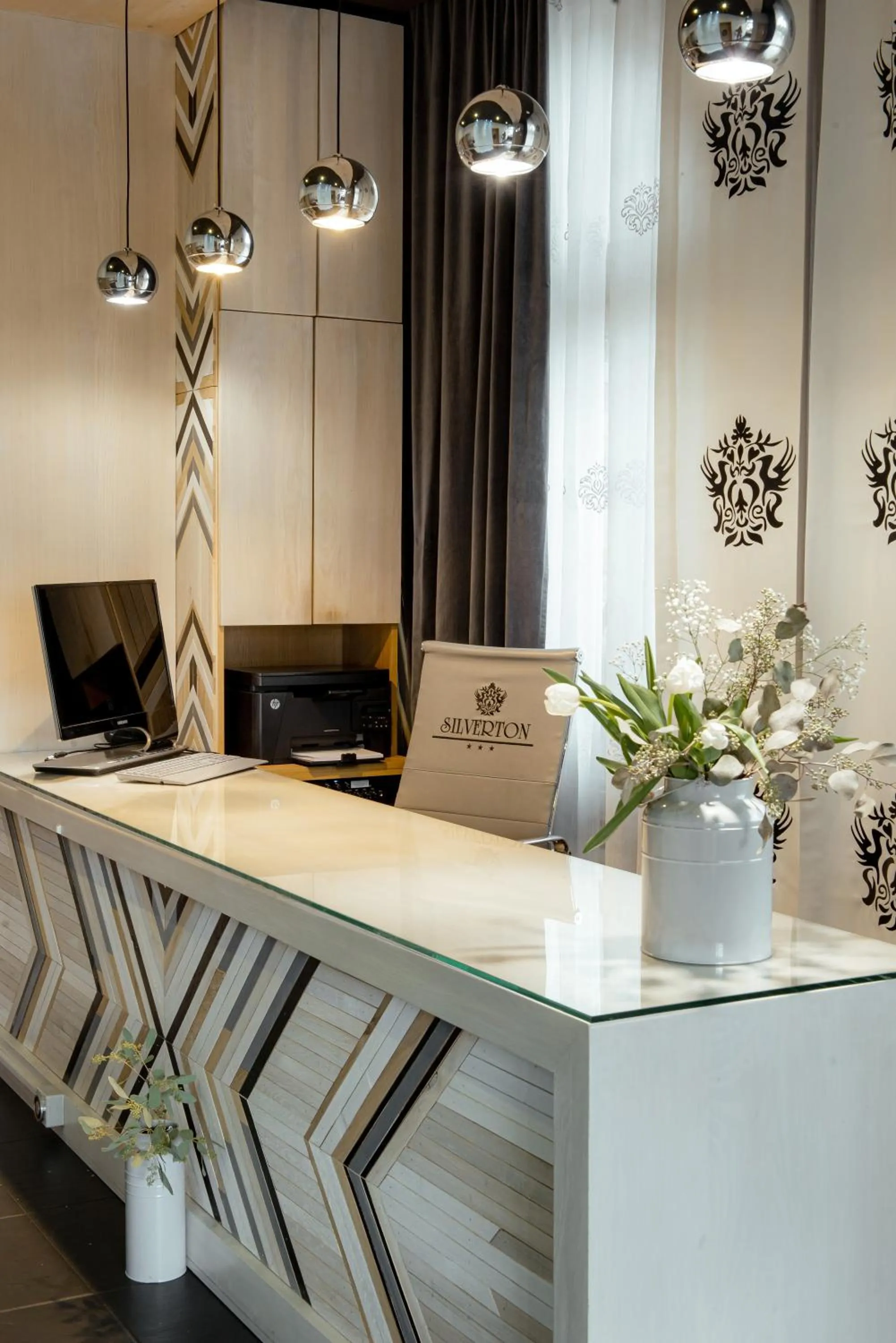 Lobby or reception in Silverton -sauna,jacuzzi,mini siłownia,bar sezonowy, przyjazny rodzinom