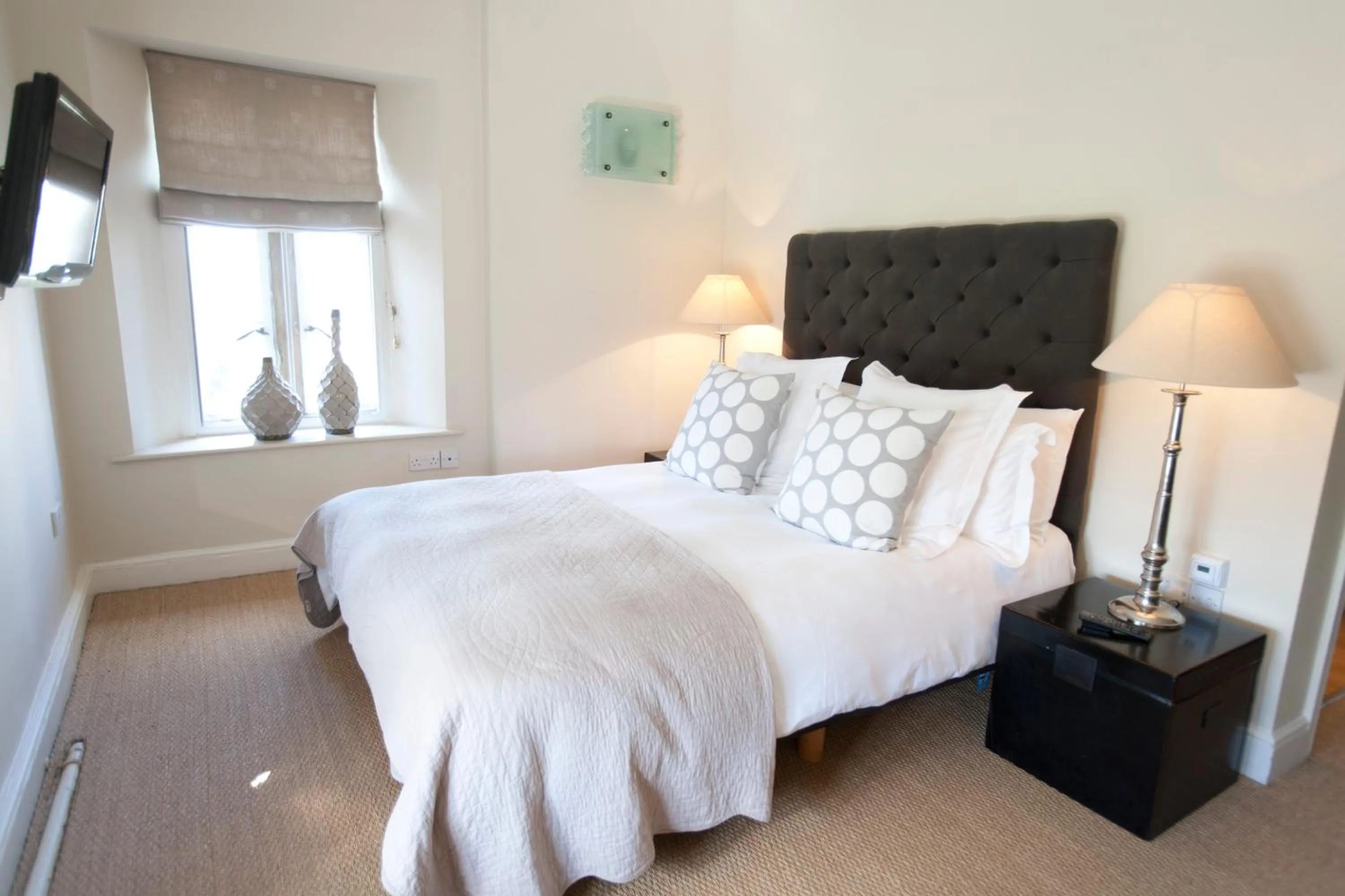 Day, Bed in Devonshire Arms