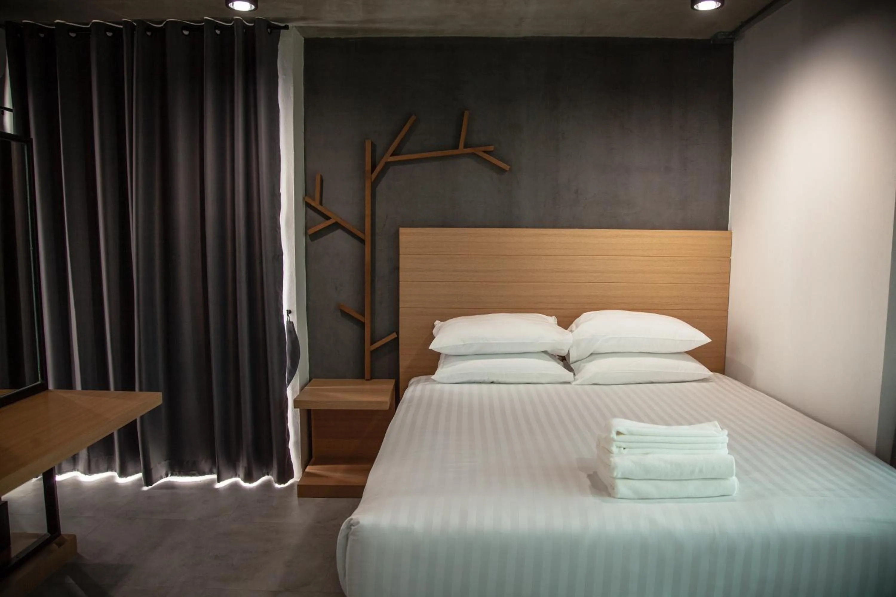 Bedroom, Bed in M1 Hotel