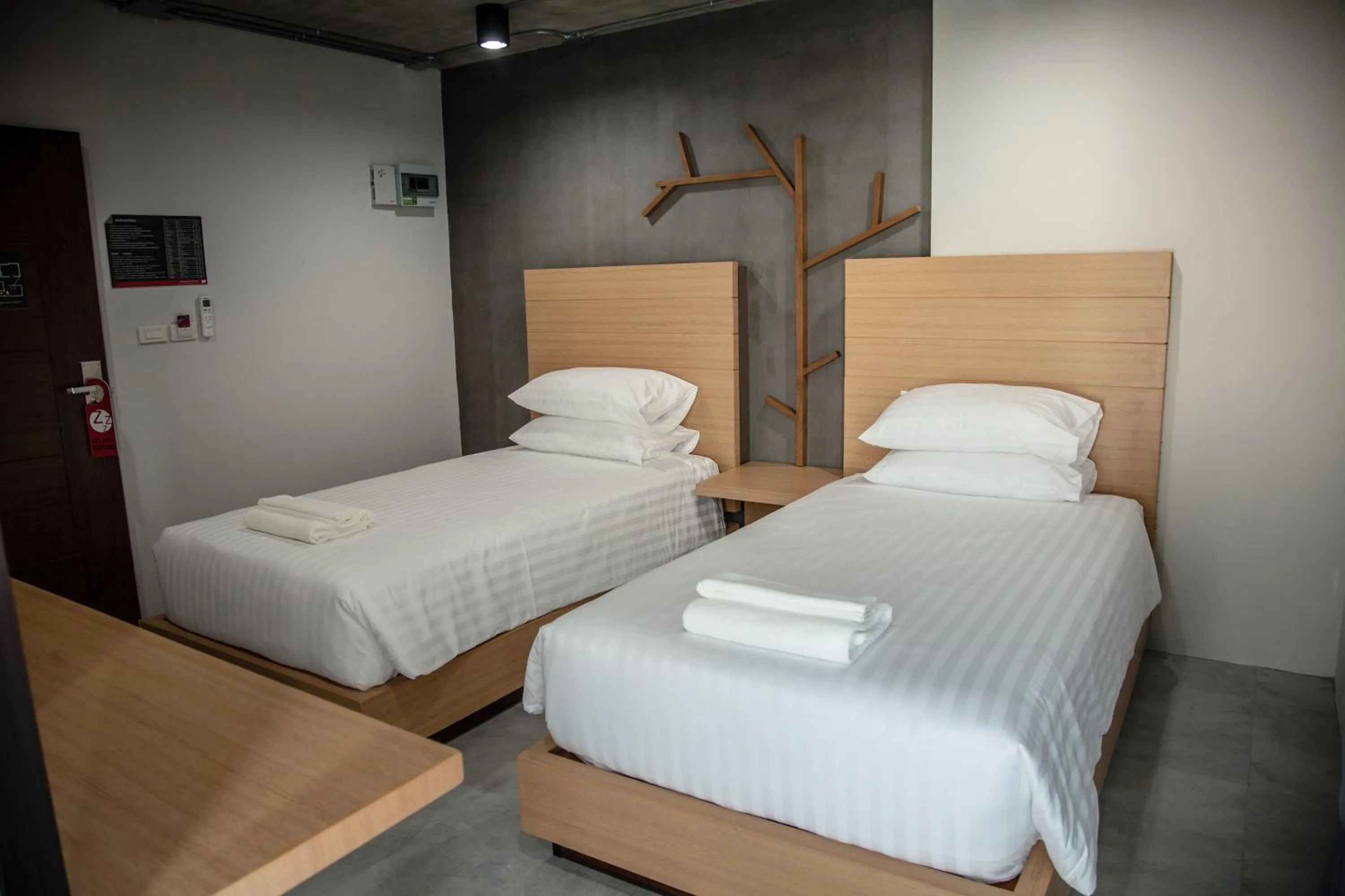 Bedroom, Bed in M1 Hotel