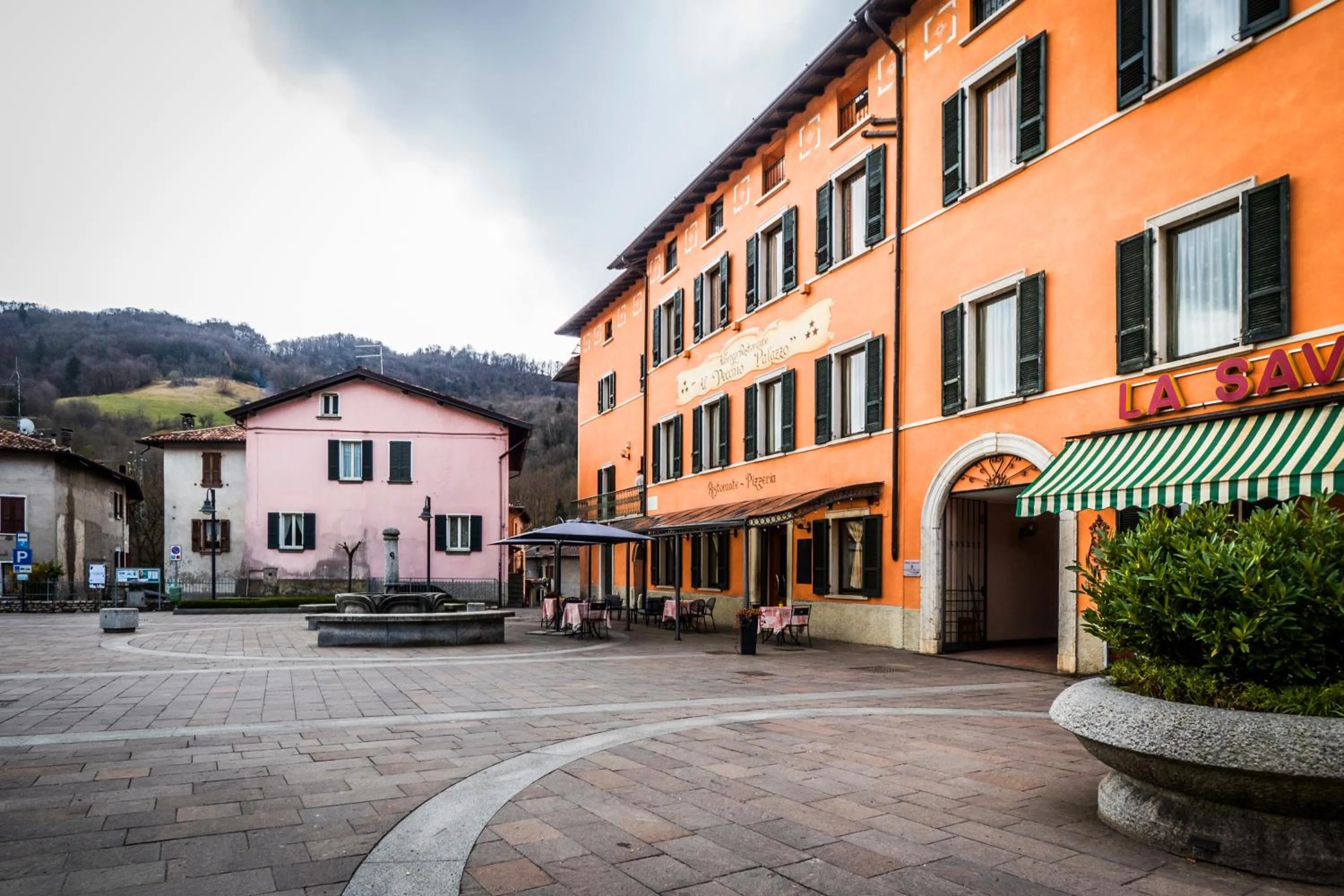 Property building in Al Vecchio Palazzo