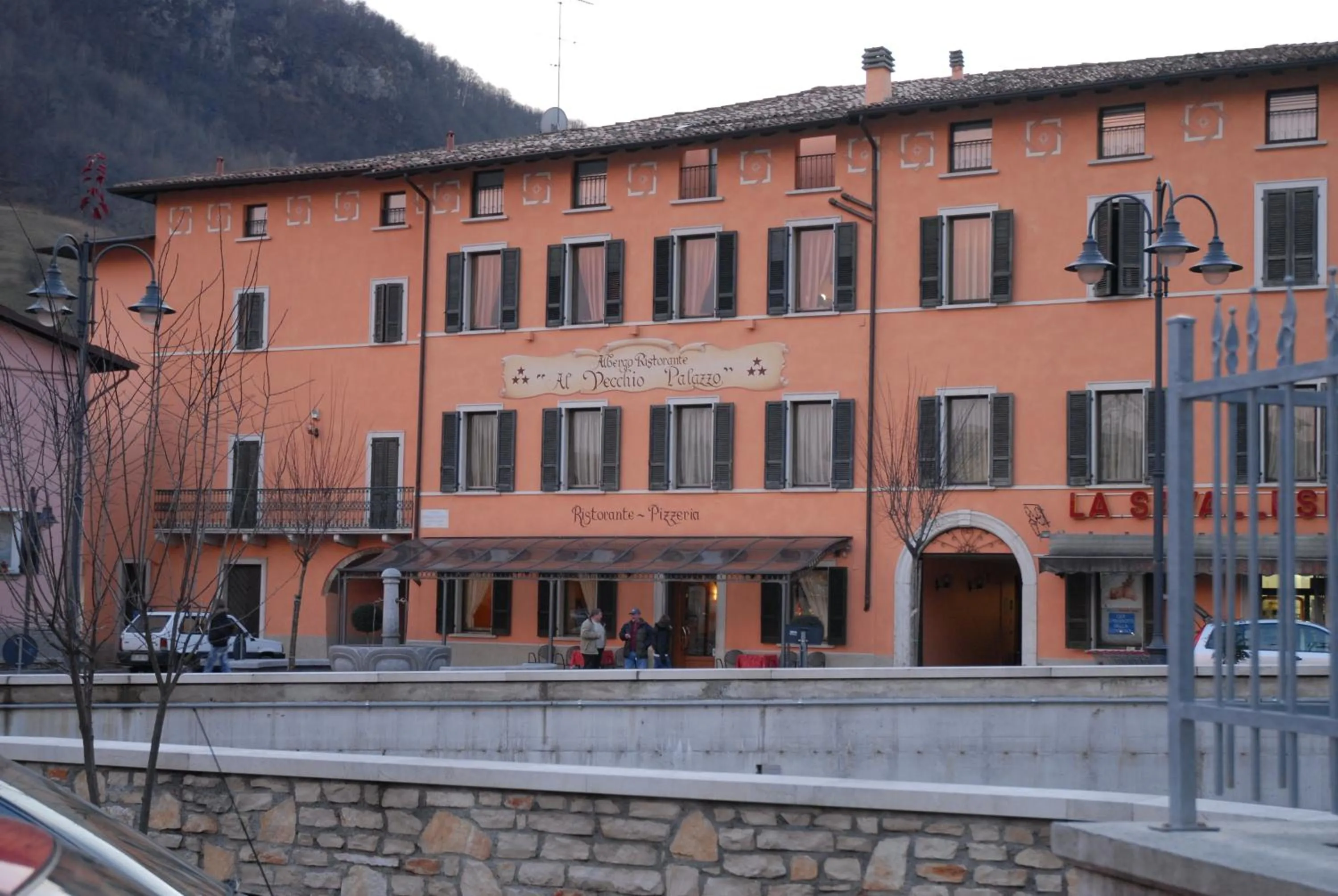 Property building in Al Vecchio Palazzo