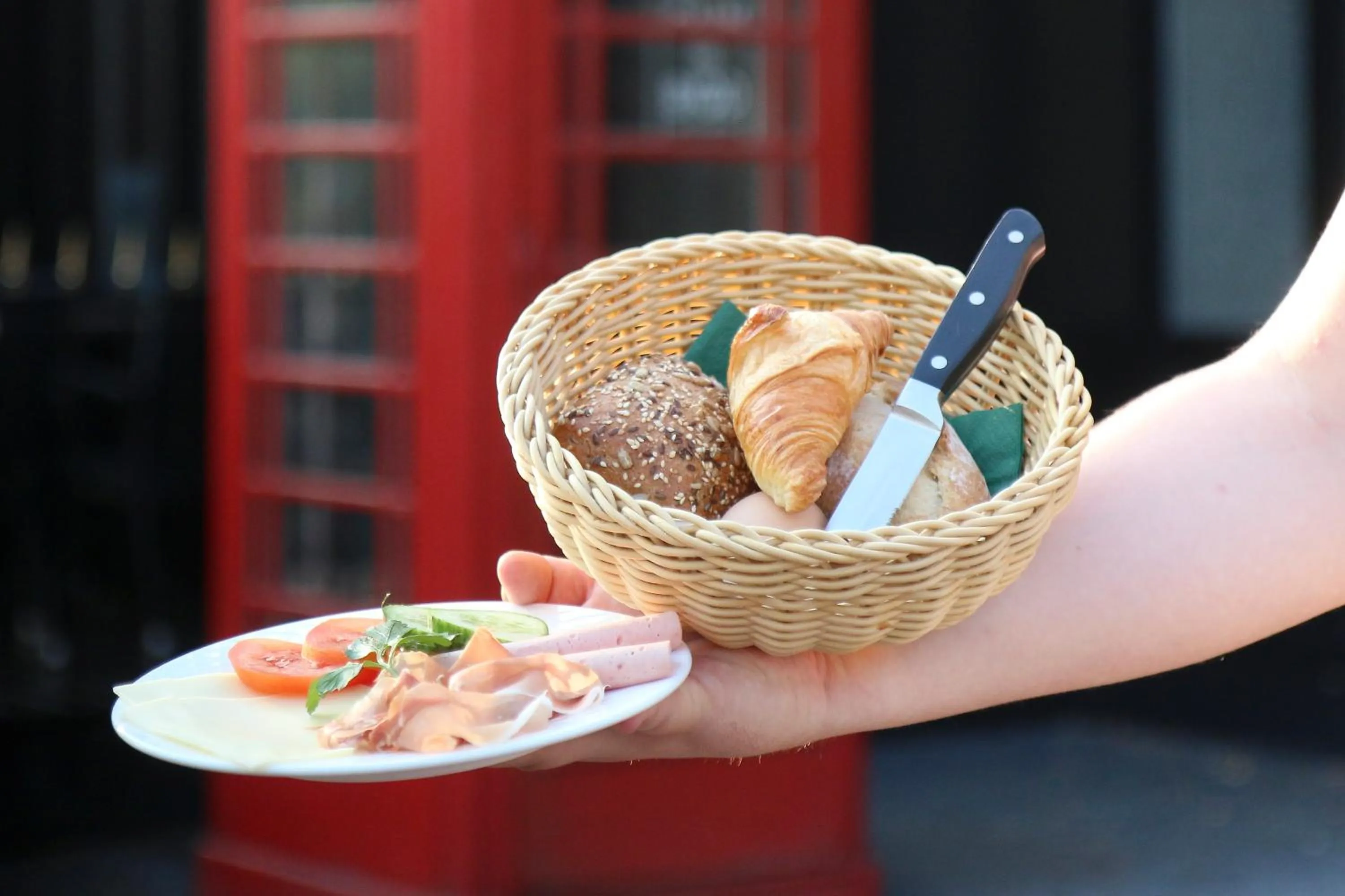 Breakfast in smartel at The Unbrexit