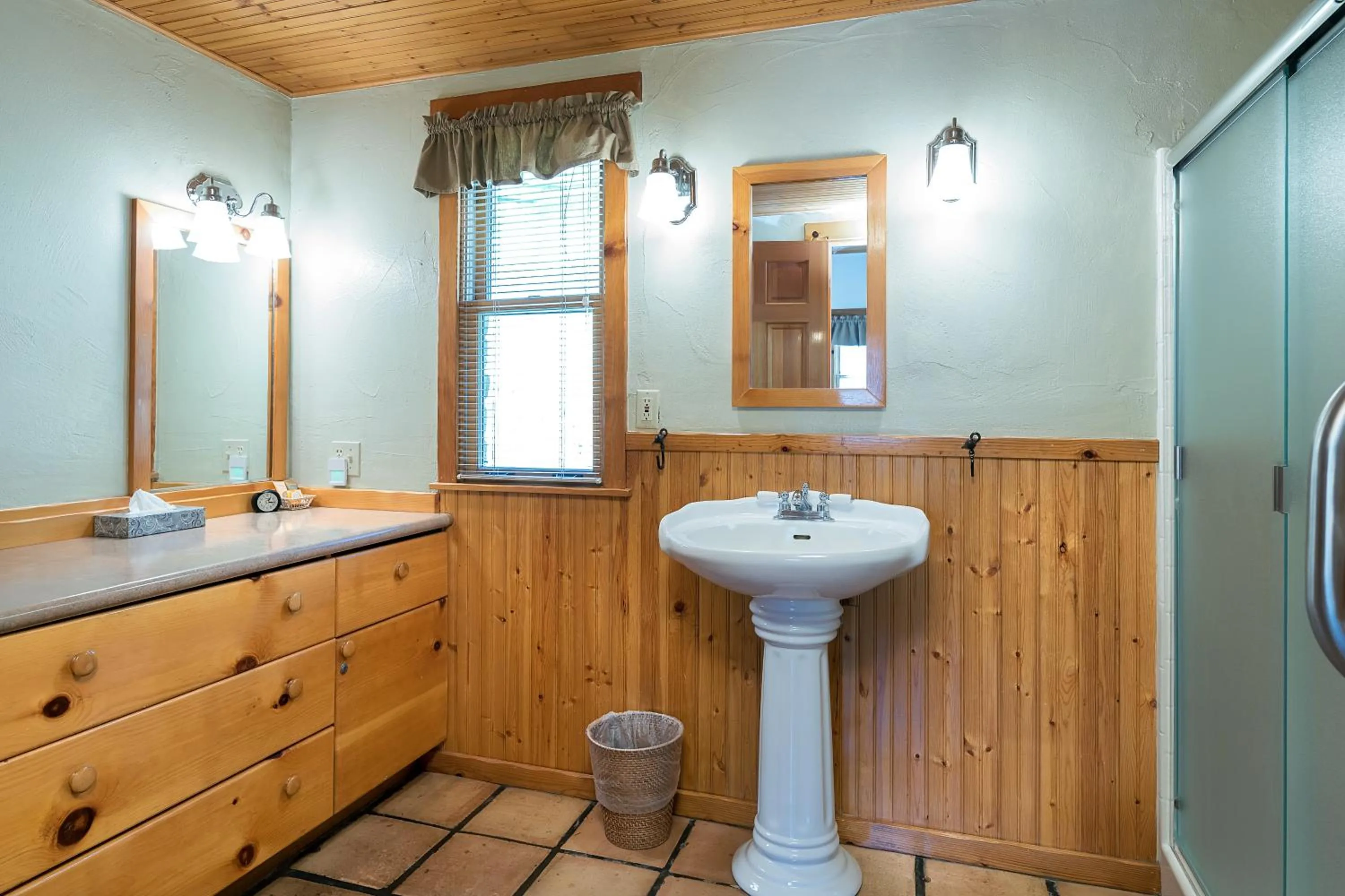 Bathroom in Homestead Cottages