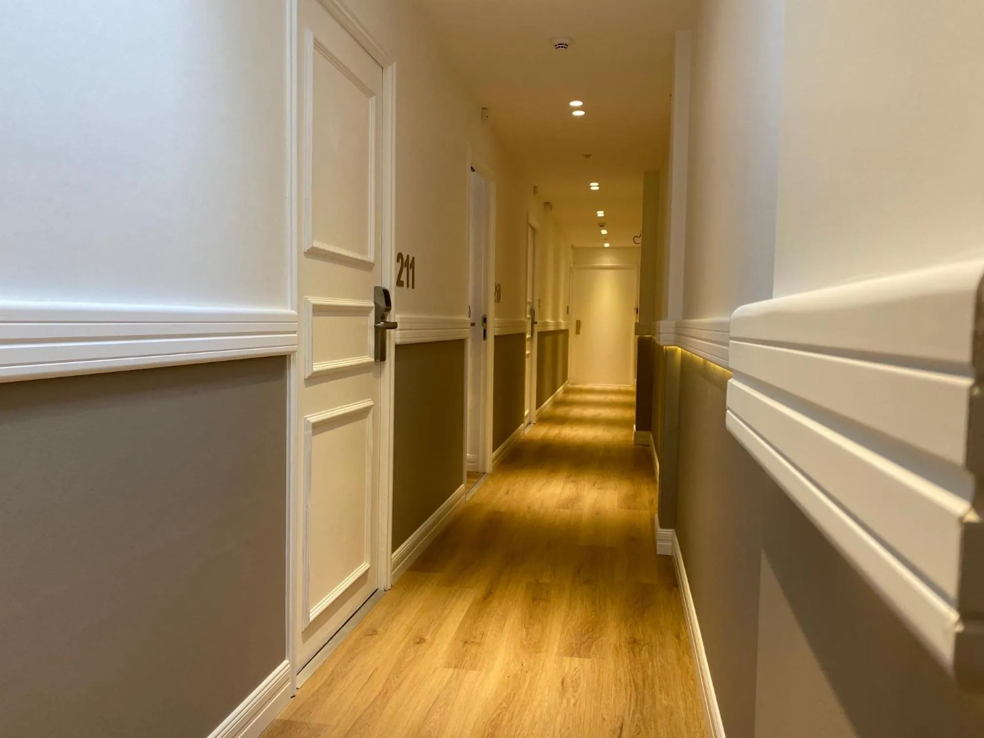 Property building in La Clef des Châteaux