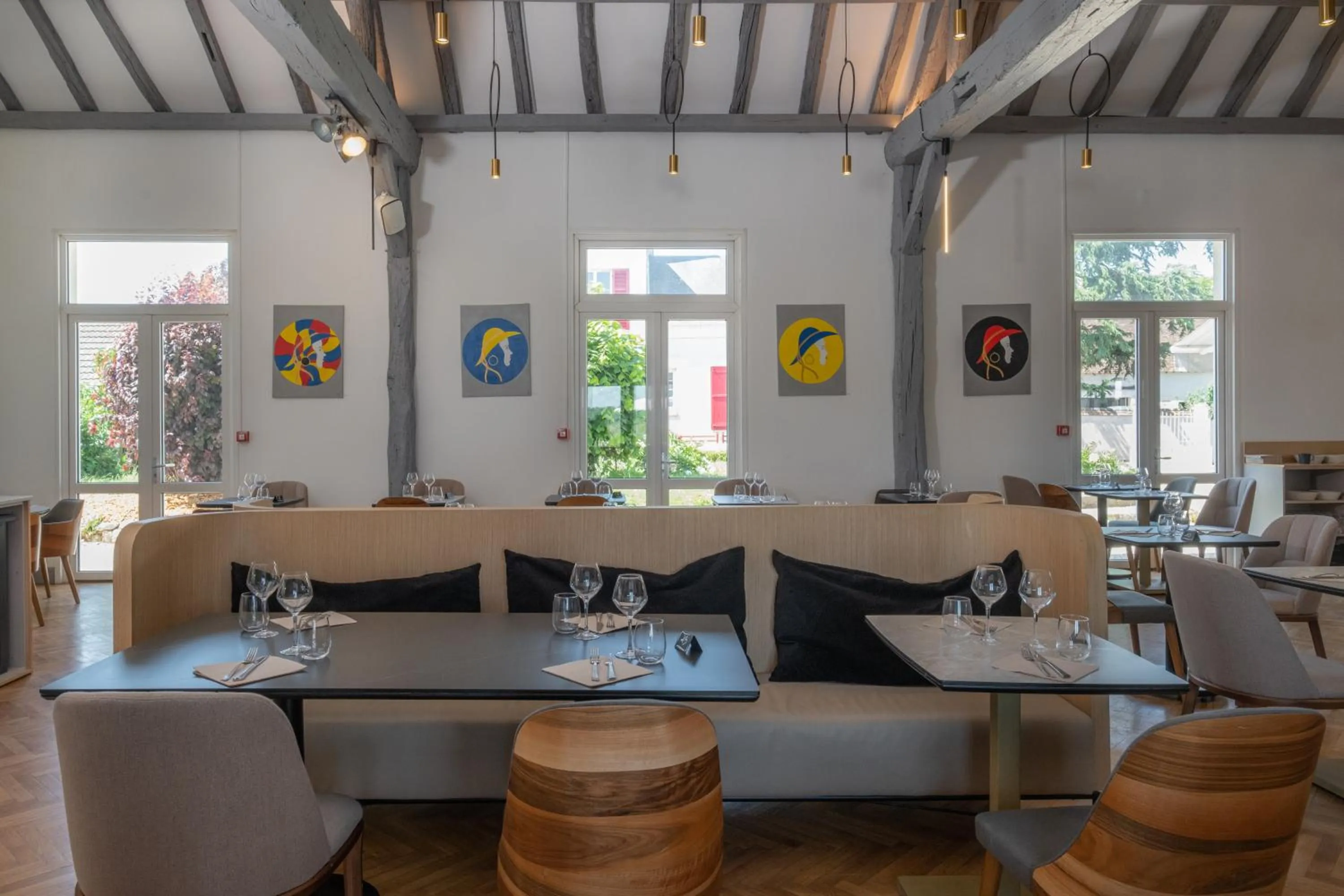 Restaurant/places to eat in La Clef des Châteaux