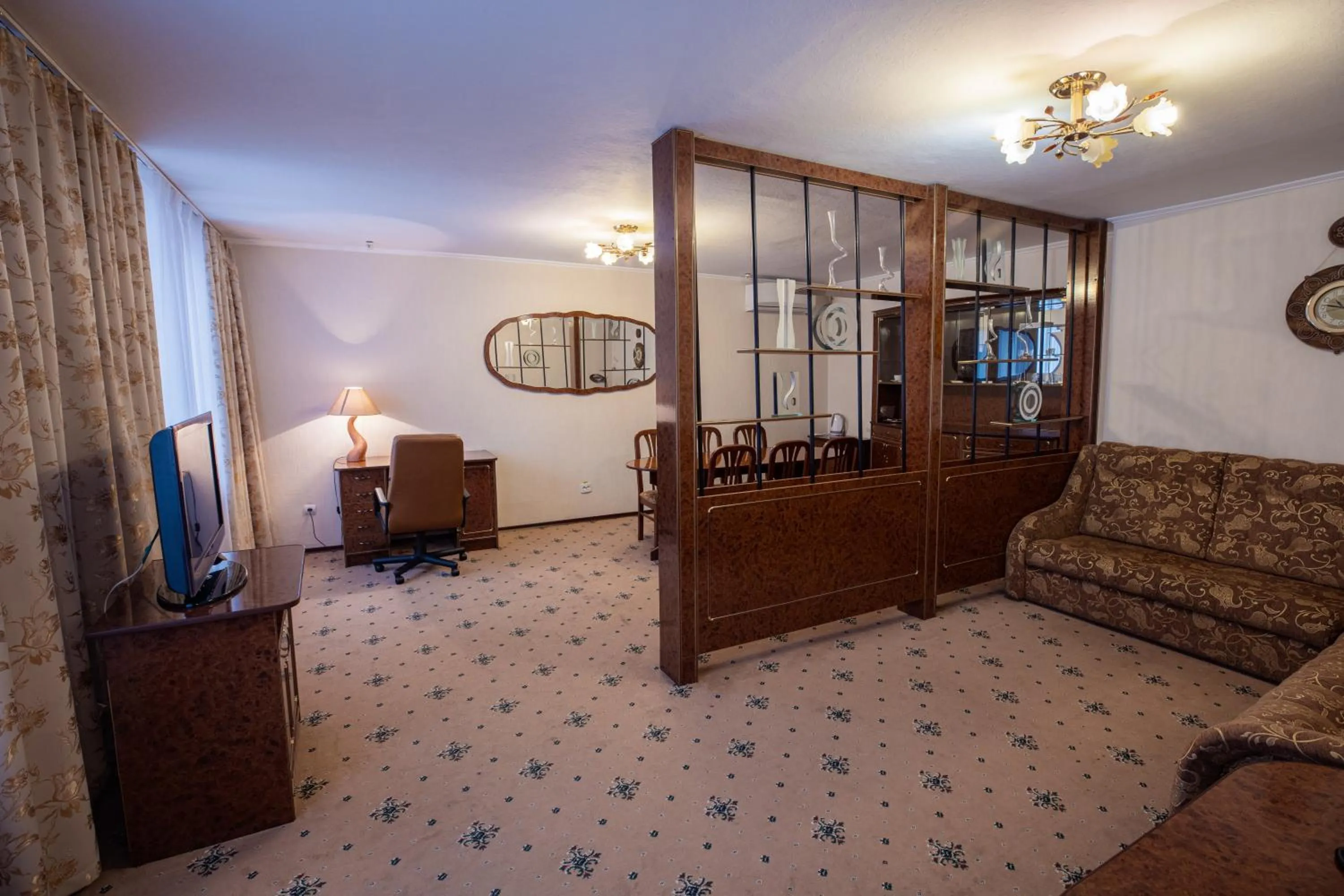 Living room in Hotel Mir