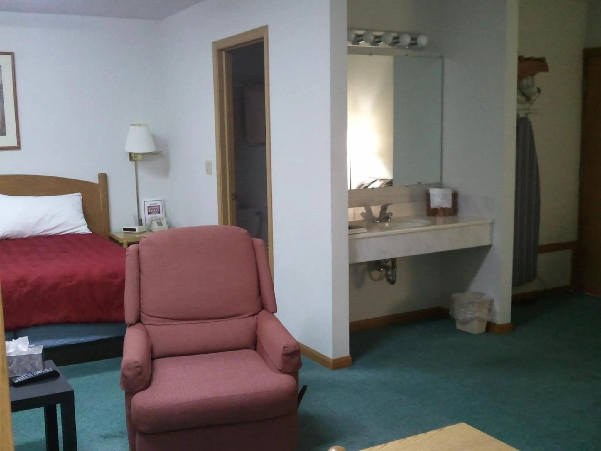 Seating Area in Red Carpet Motel - Knoxville