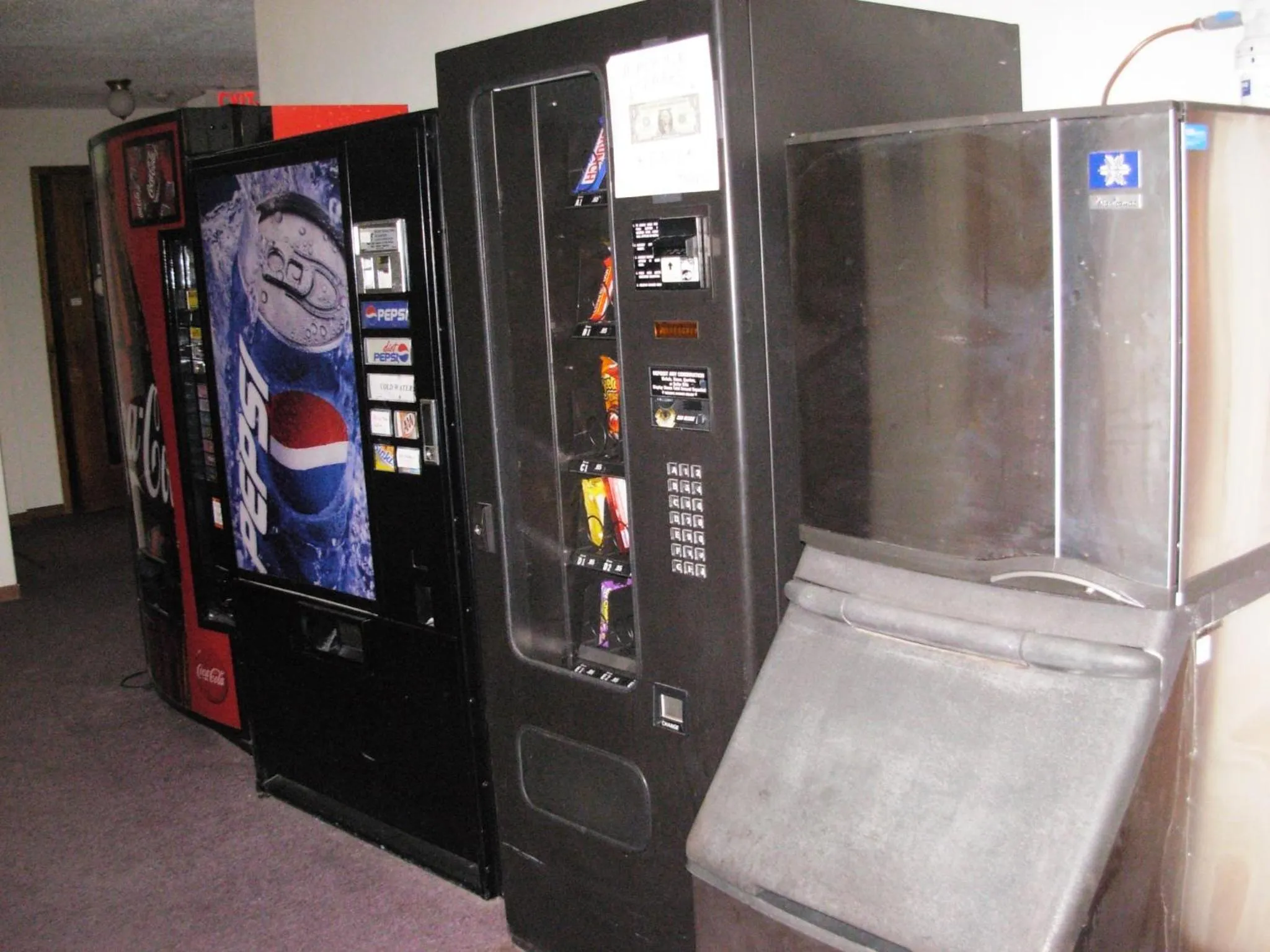 Supermarket/Shops in Red Carpet Motel - Knoxville