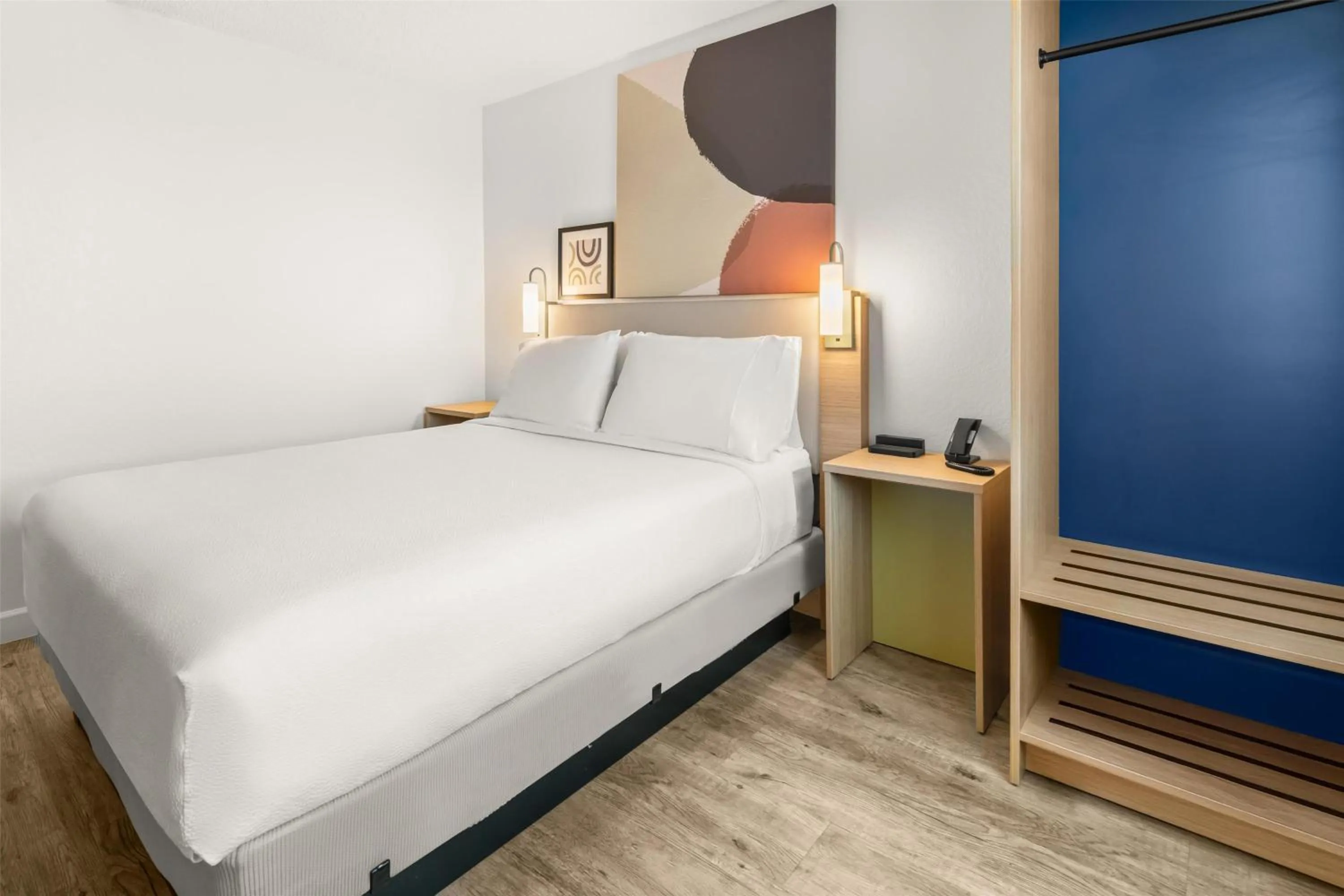 Bed in Spark By Hilton Eden Prairie