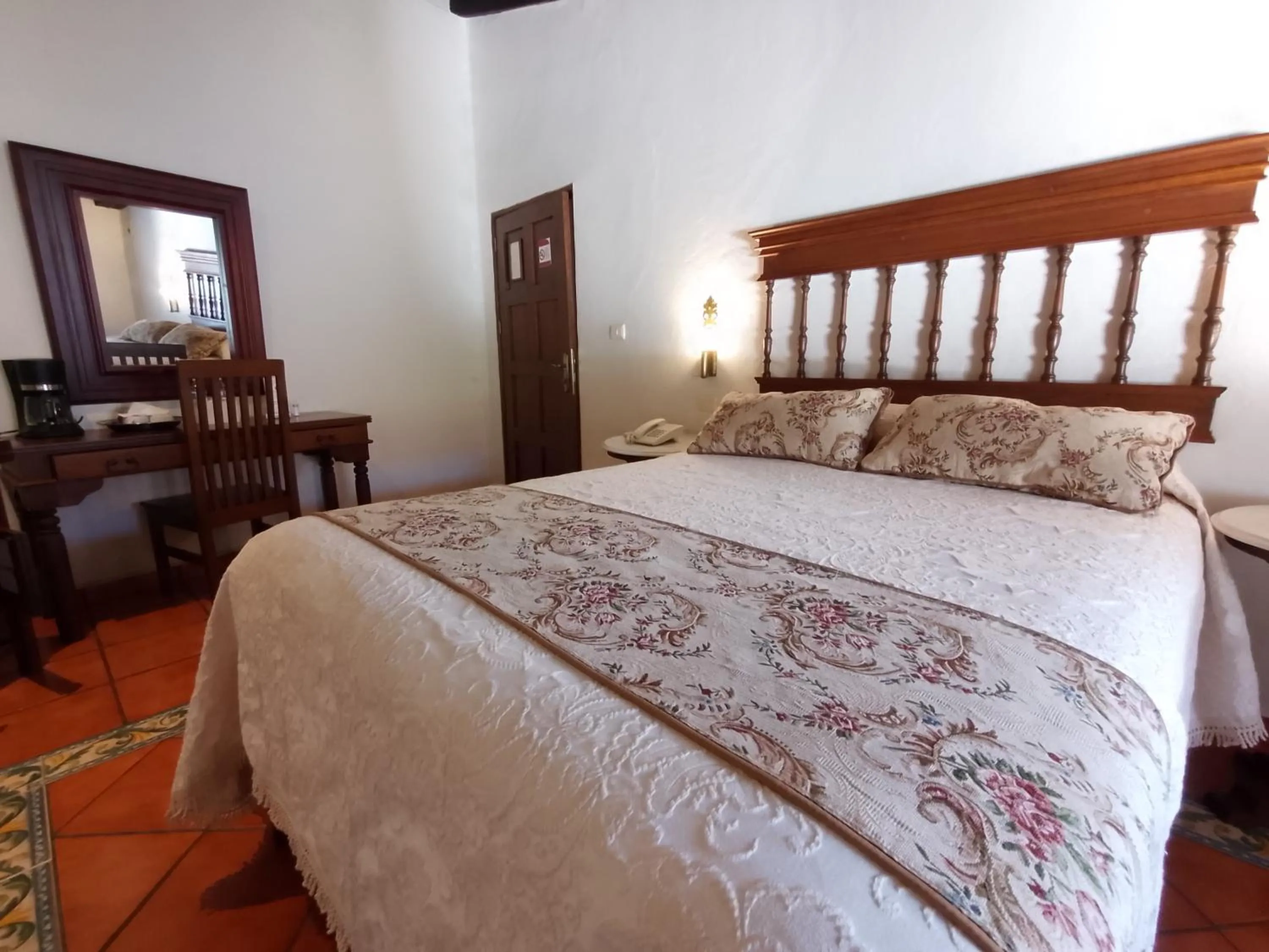 Bed in Meson del Alferez Coatepec