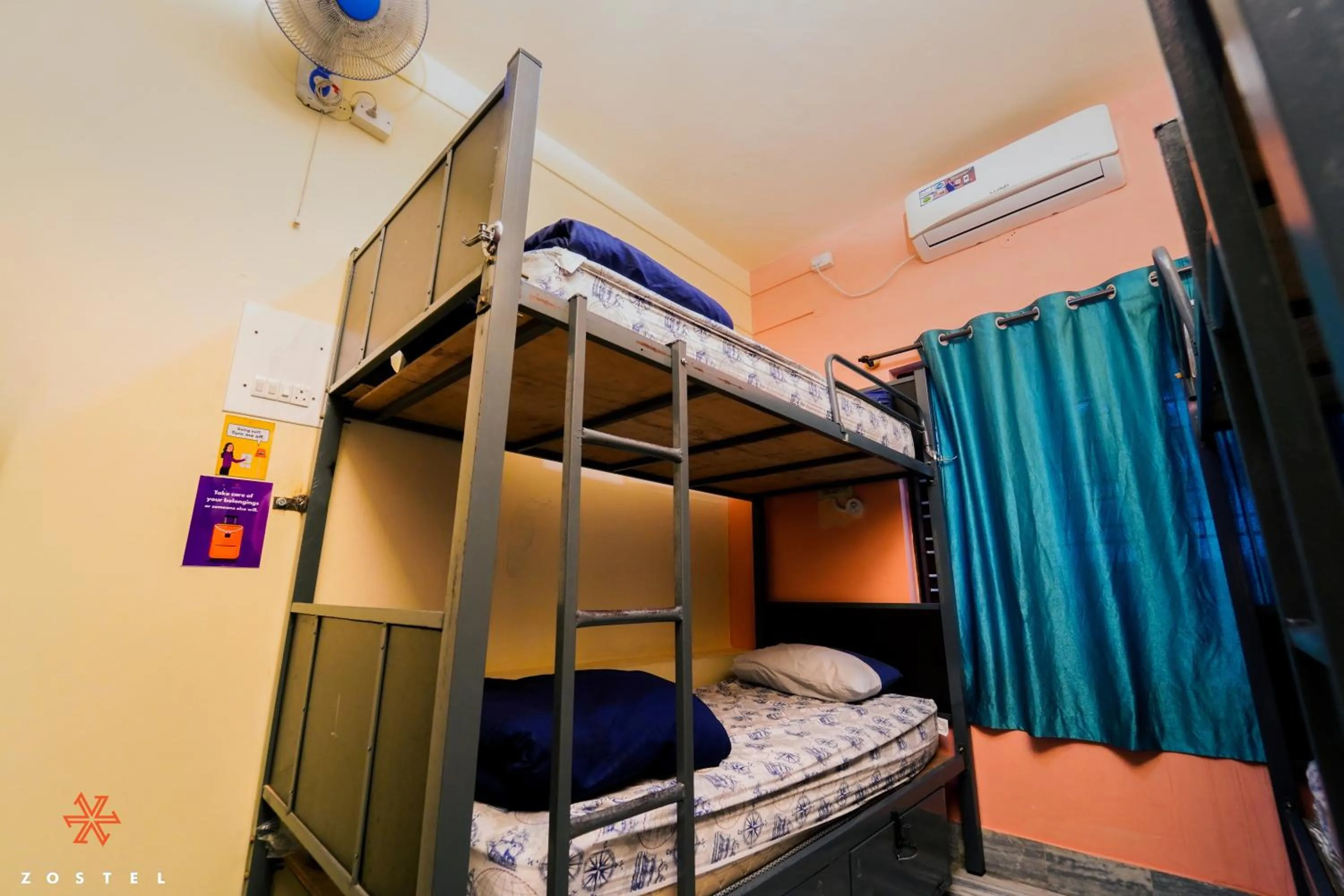 Bed in Zostel Mysore