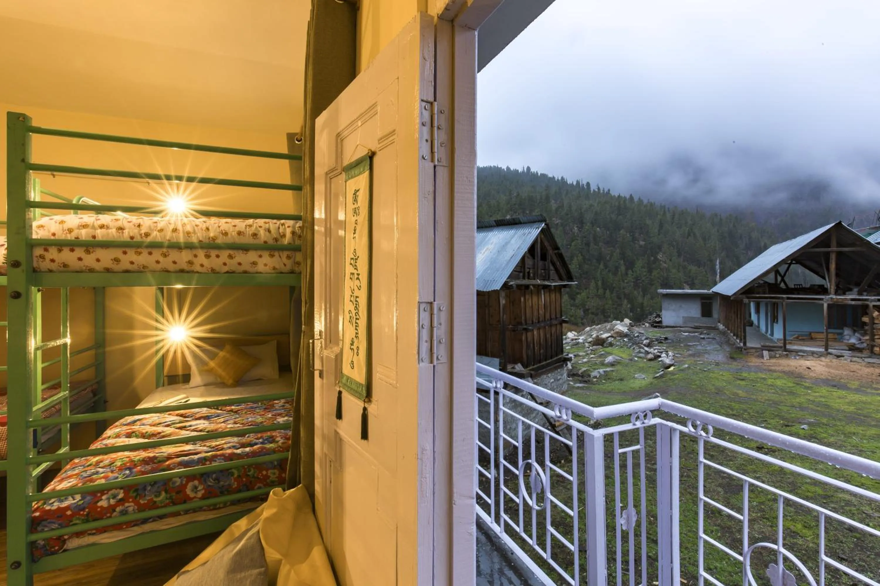Spring, Bed in Zostel Chitkul