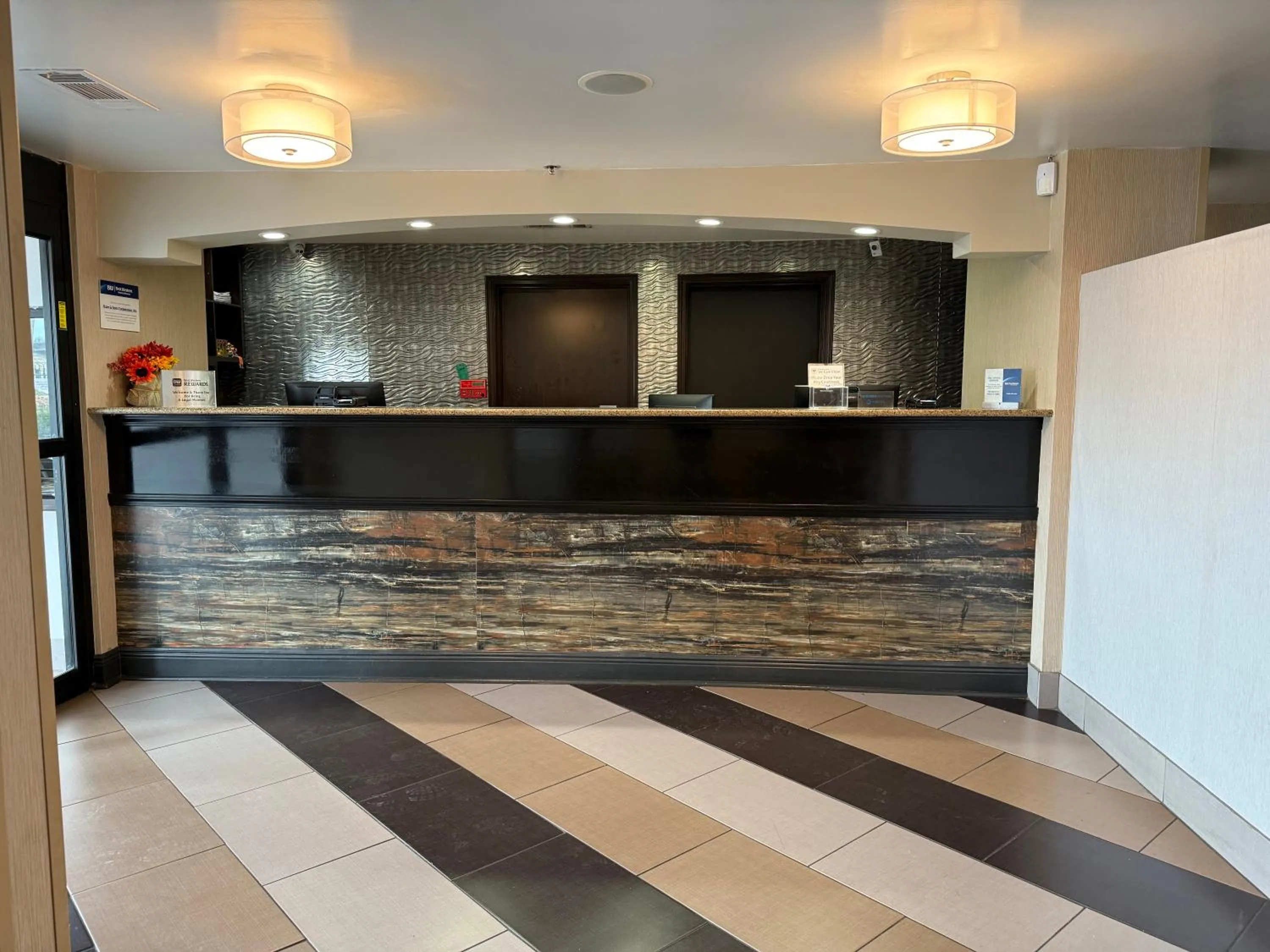 Lobby or reception in Best Western Plus Jackson Downtown Coliseum