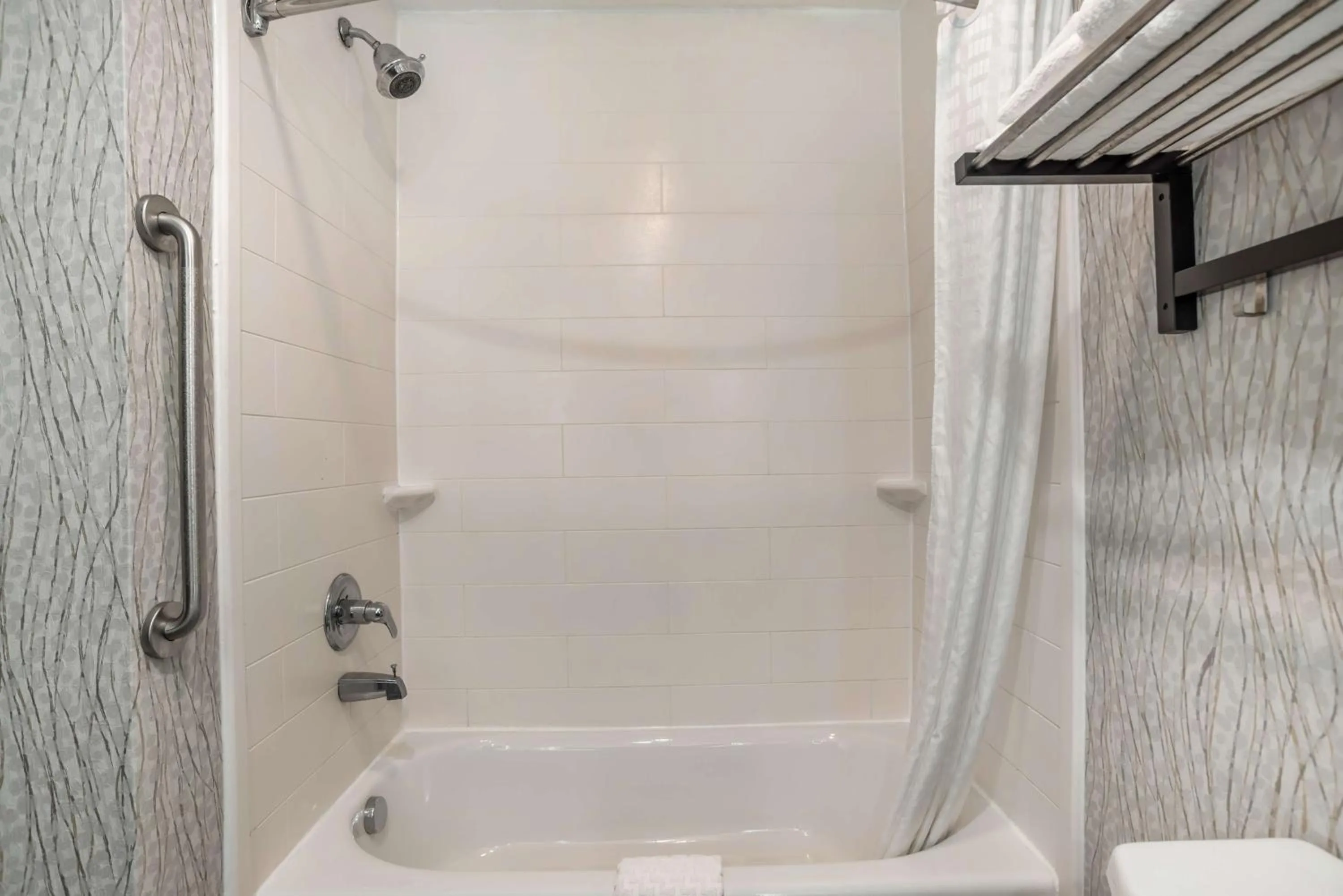 Bathroom in Best Western Plus Jackson Downtown Coliseum