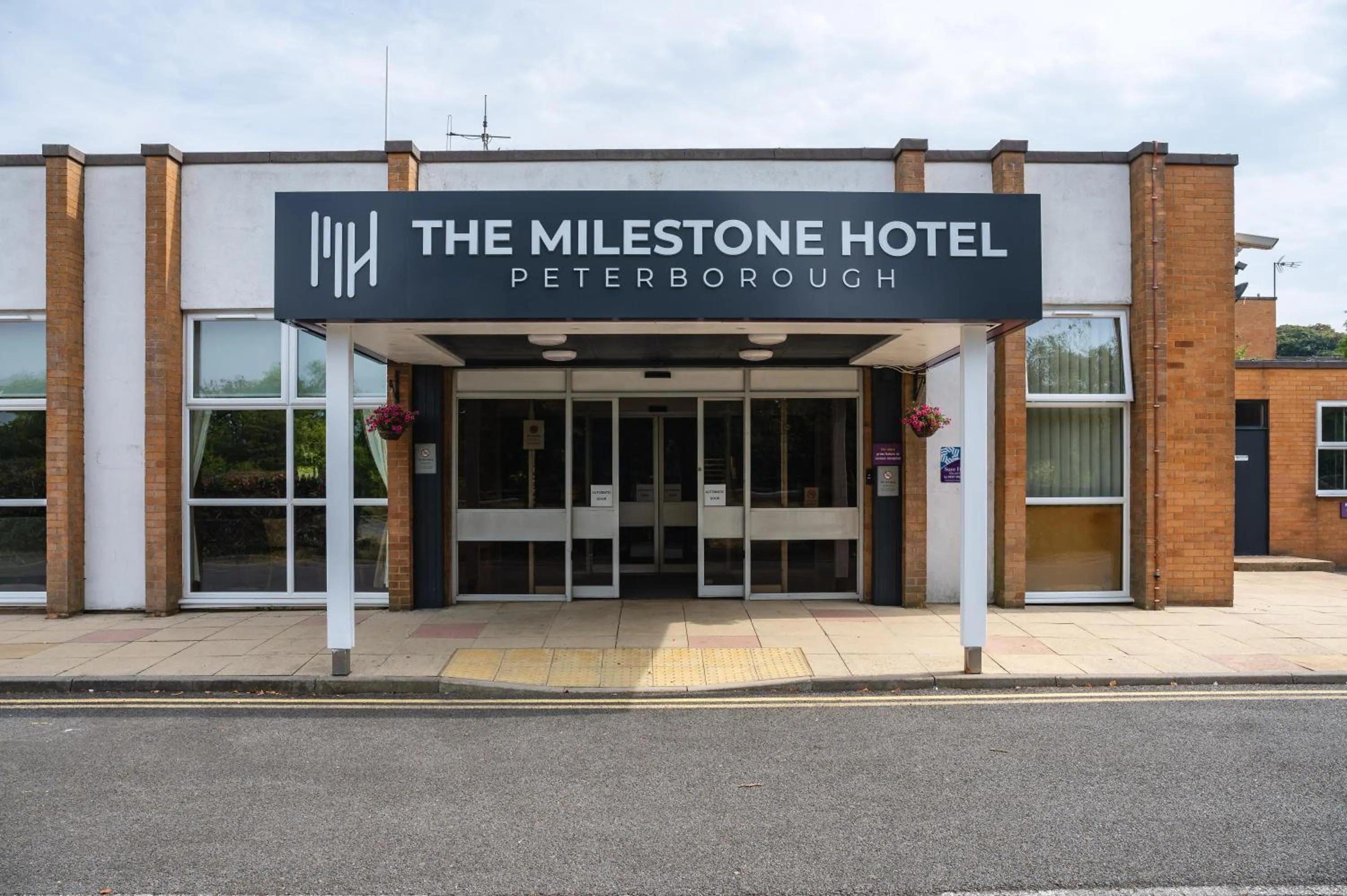 Property building in Milestone Peterborough Hotel A1M, Sure Hotel Collection by Best Western