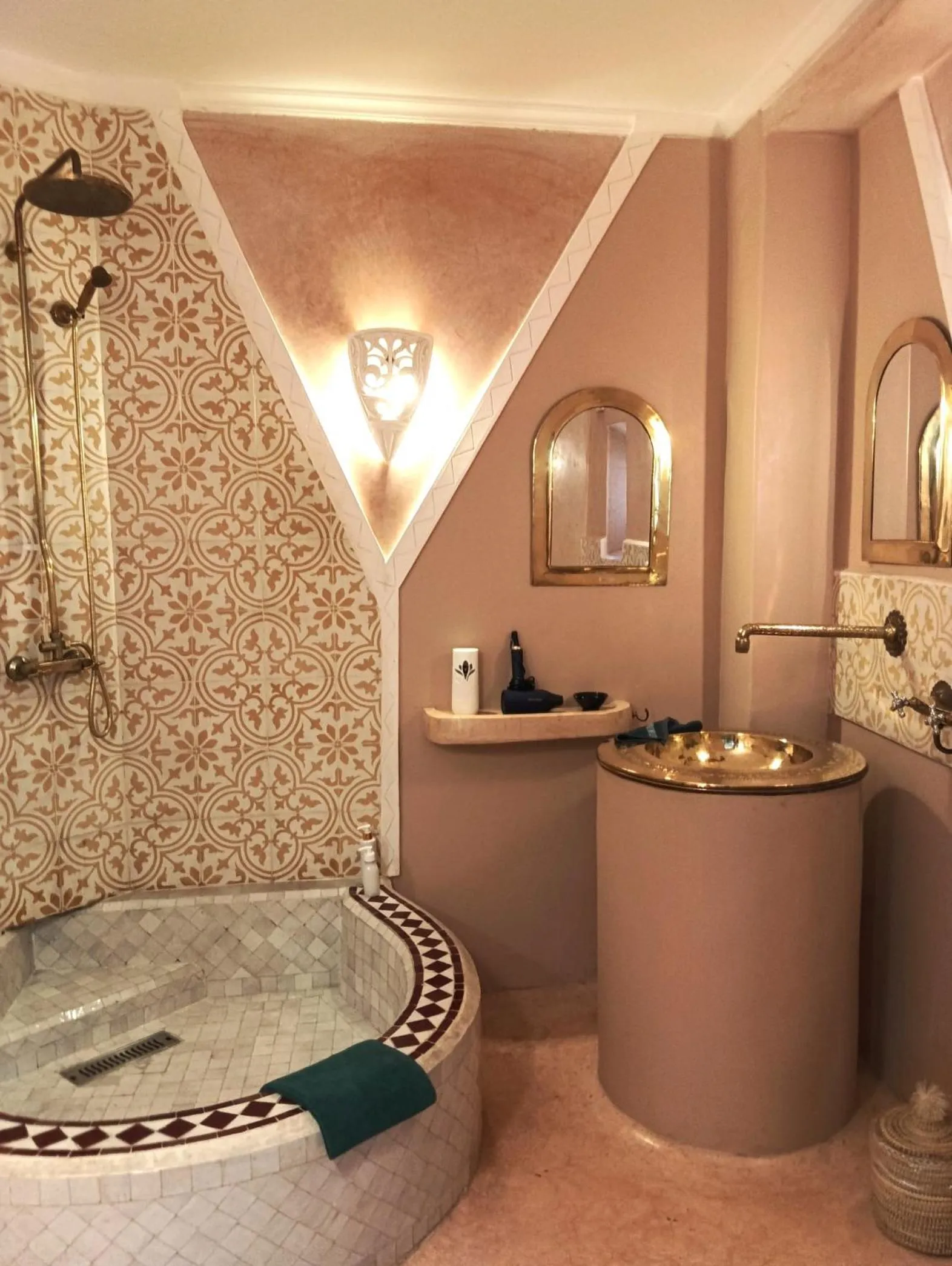 Bathroom in Dar Taliwint