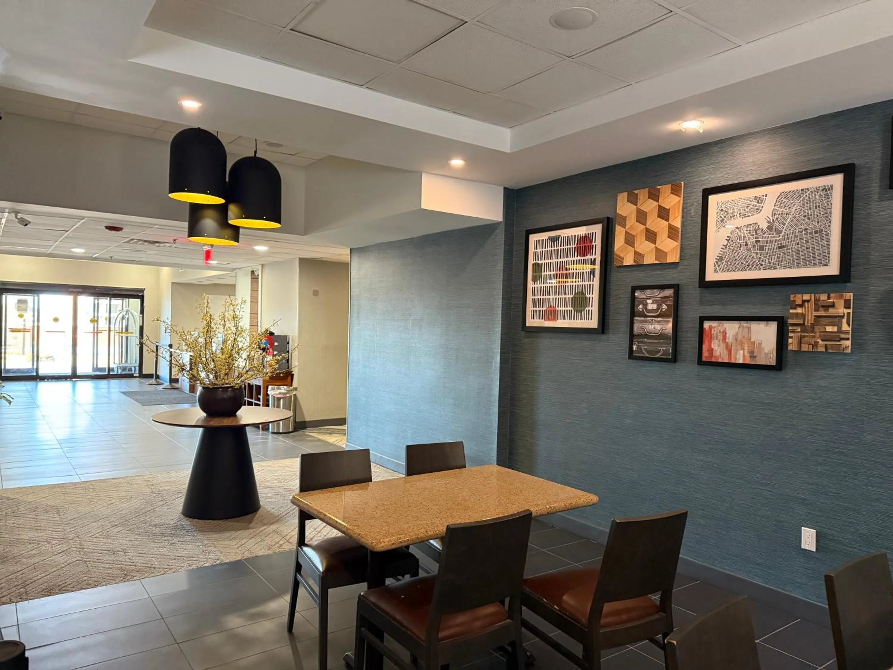Lobby or reception in Sky Point Hotel & Suites - Atlanta Airport