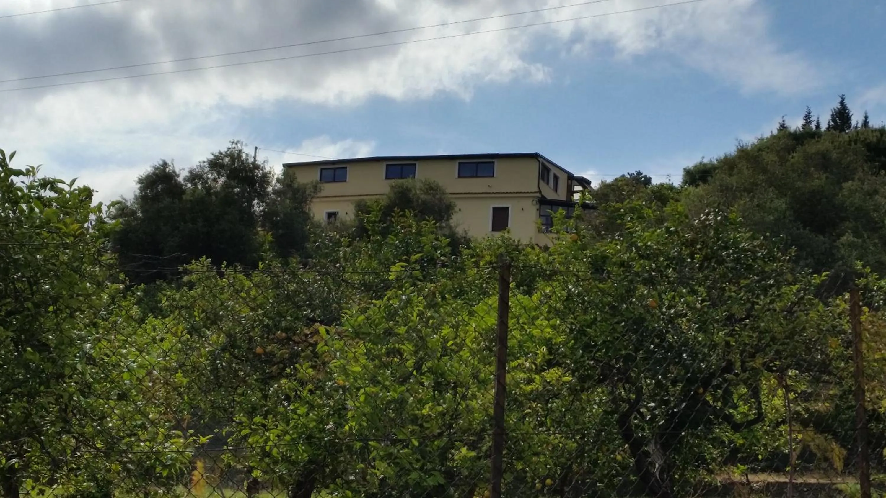 Facade/entrance in Casal Trinacria