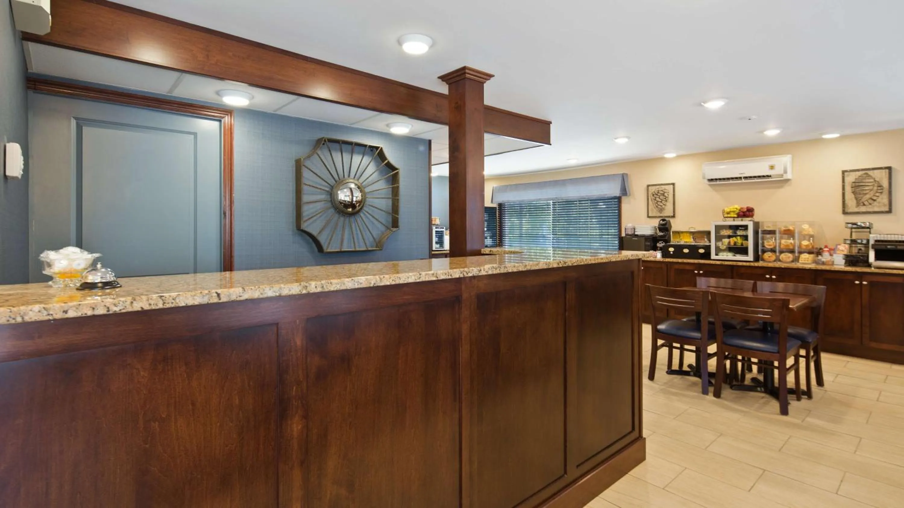 Lobby or reception in South West Mermaid Inn