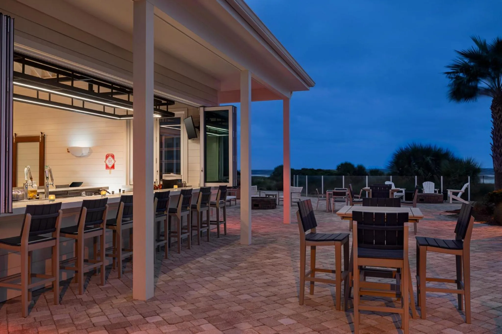 Restaurant/places to eat in Holiday Inn Resort Jekyll Island by IHG