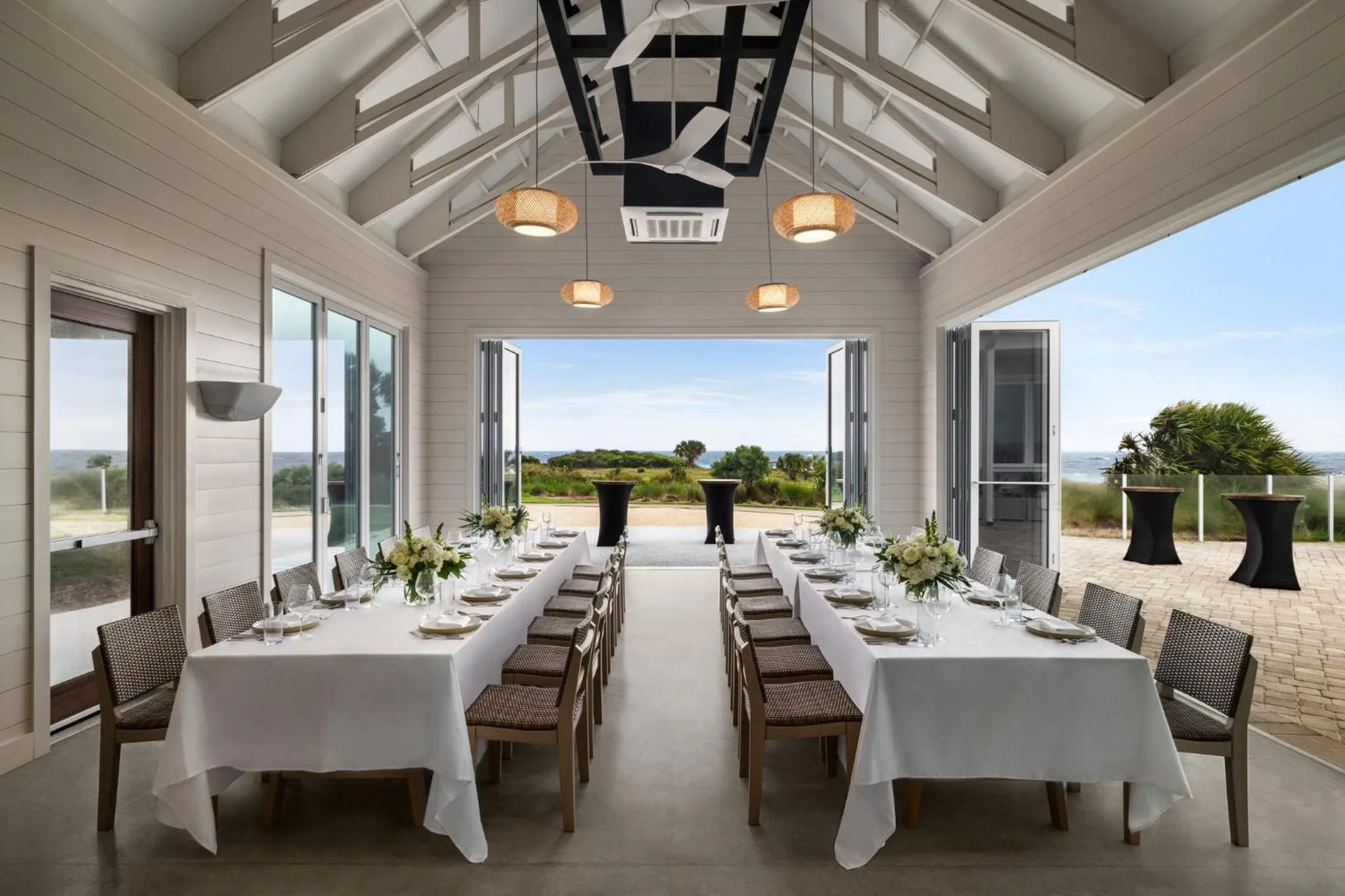Meeting/conference room in Holiday Inn Resort Jekyll Island by IHG