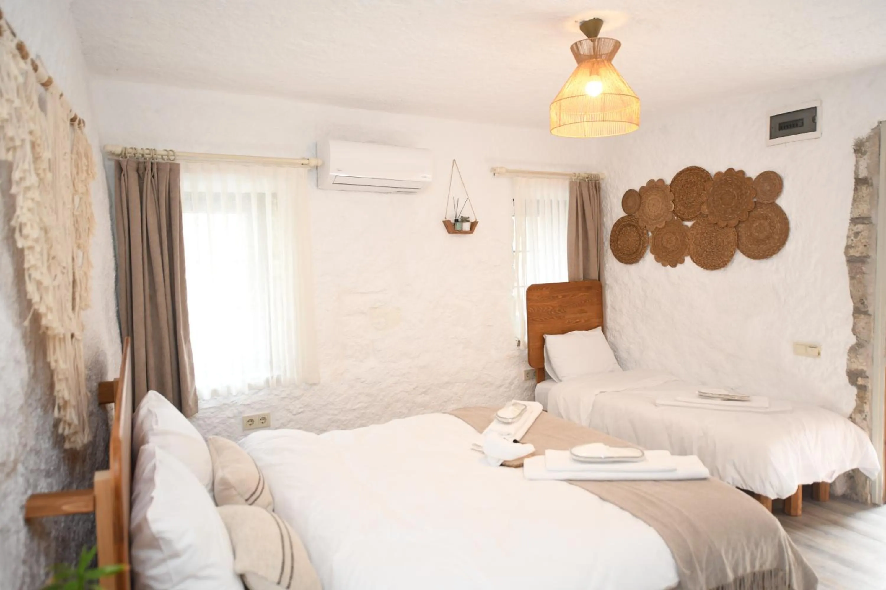 Bedroom, Bed in Mahzen Alaçatı